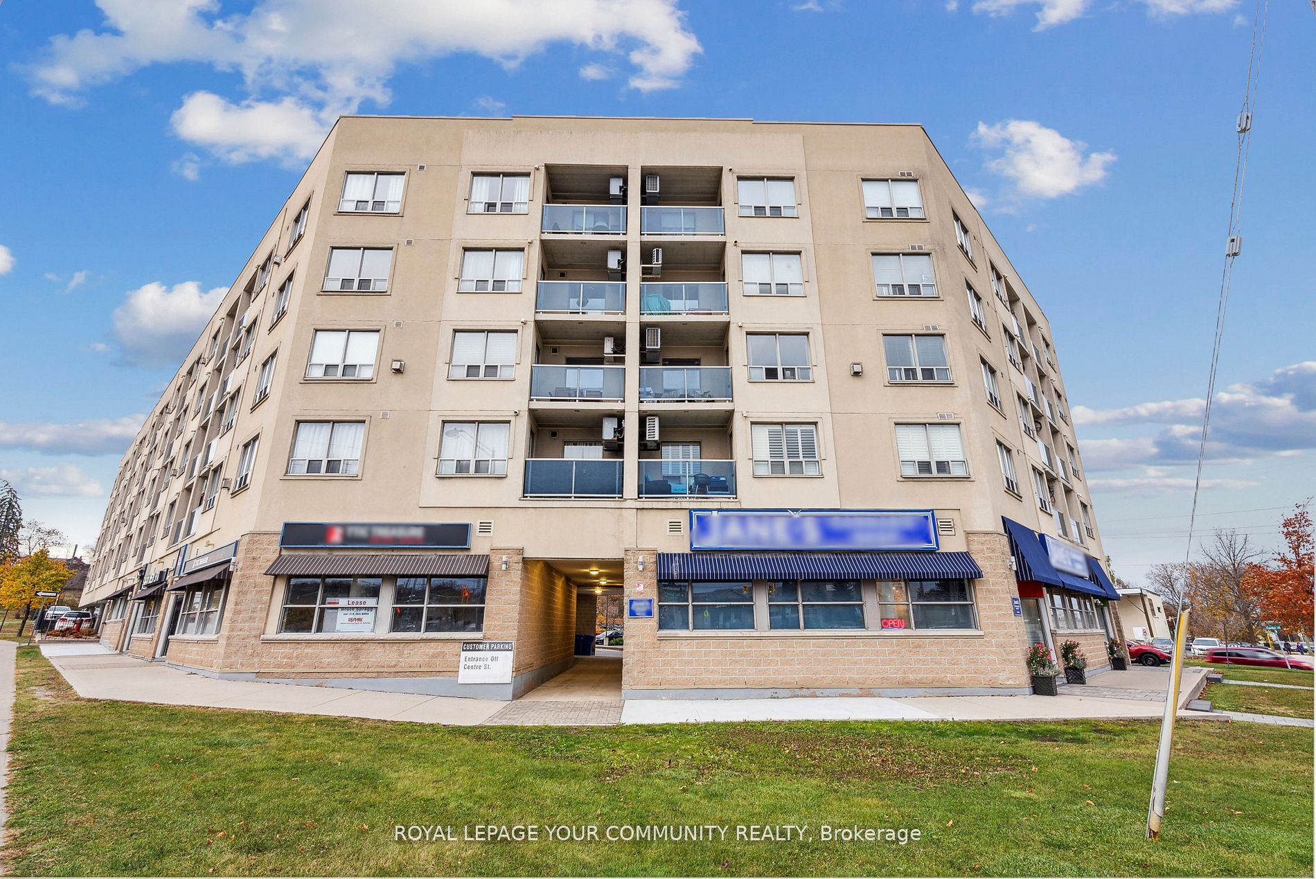 #202 - 160 Wellington Street Property Photo 1