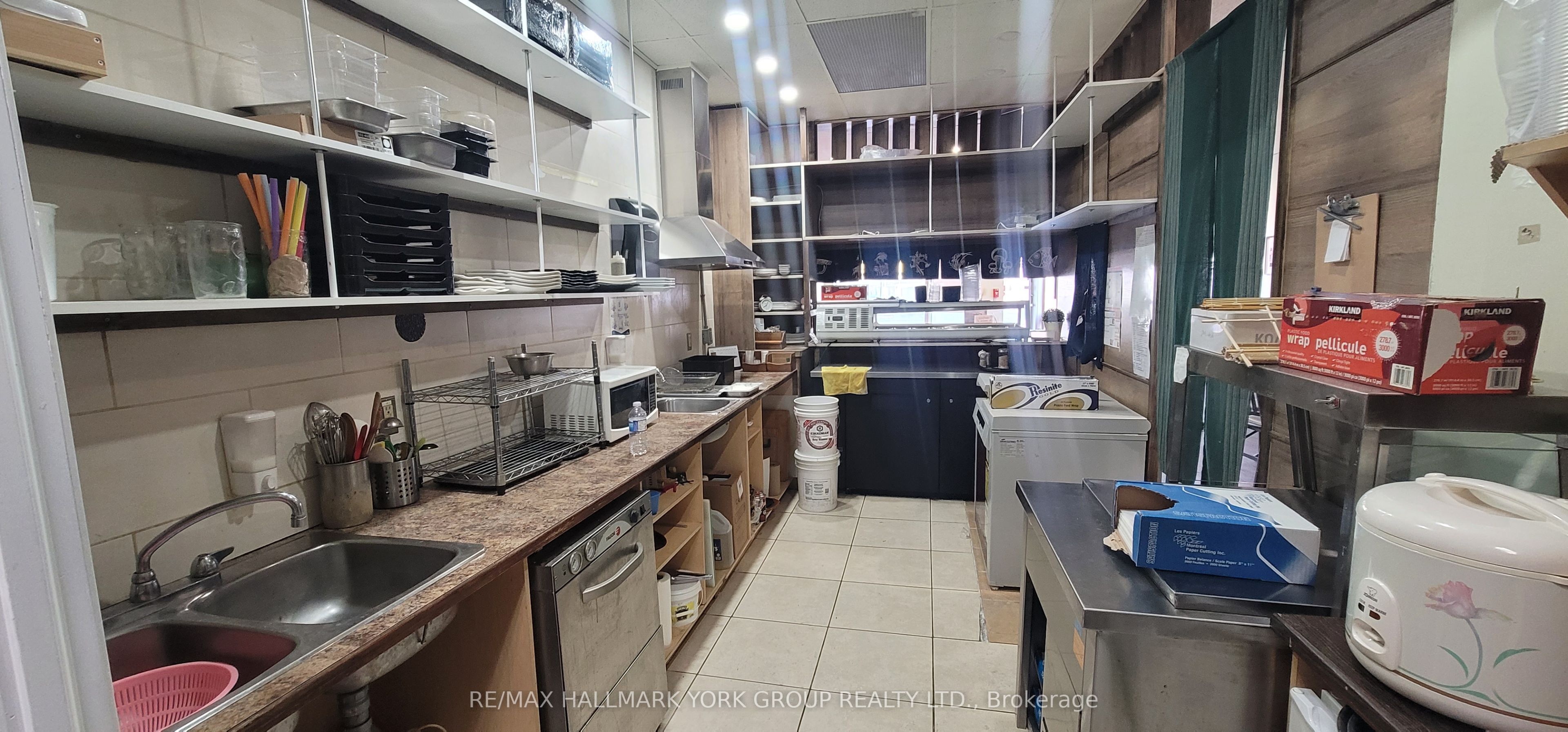 #2 - 15263 Yonge Street Property Photo 7