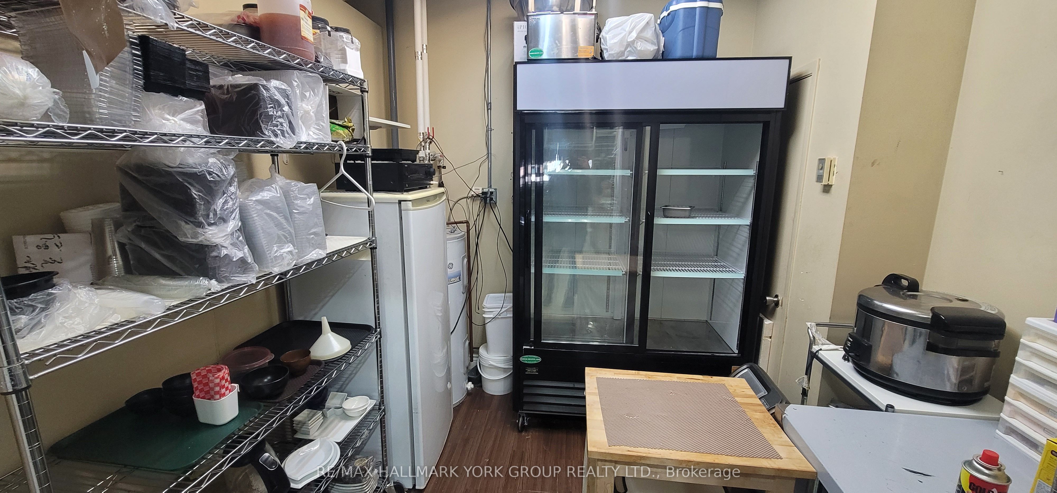 #2 - 15263 Yonge Street Property Photo 9