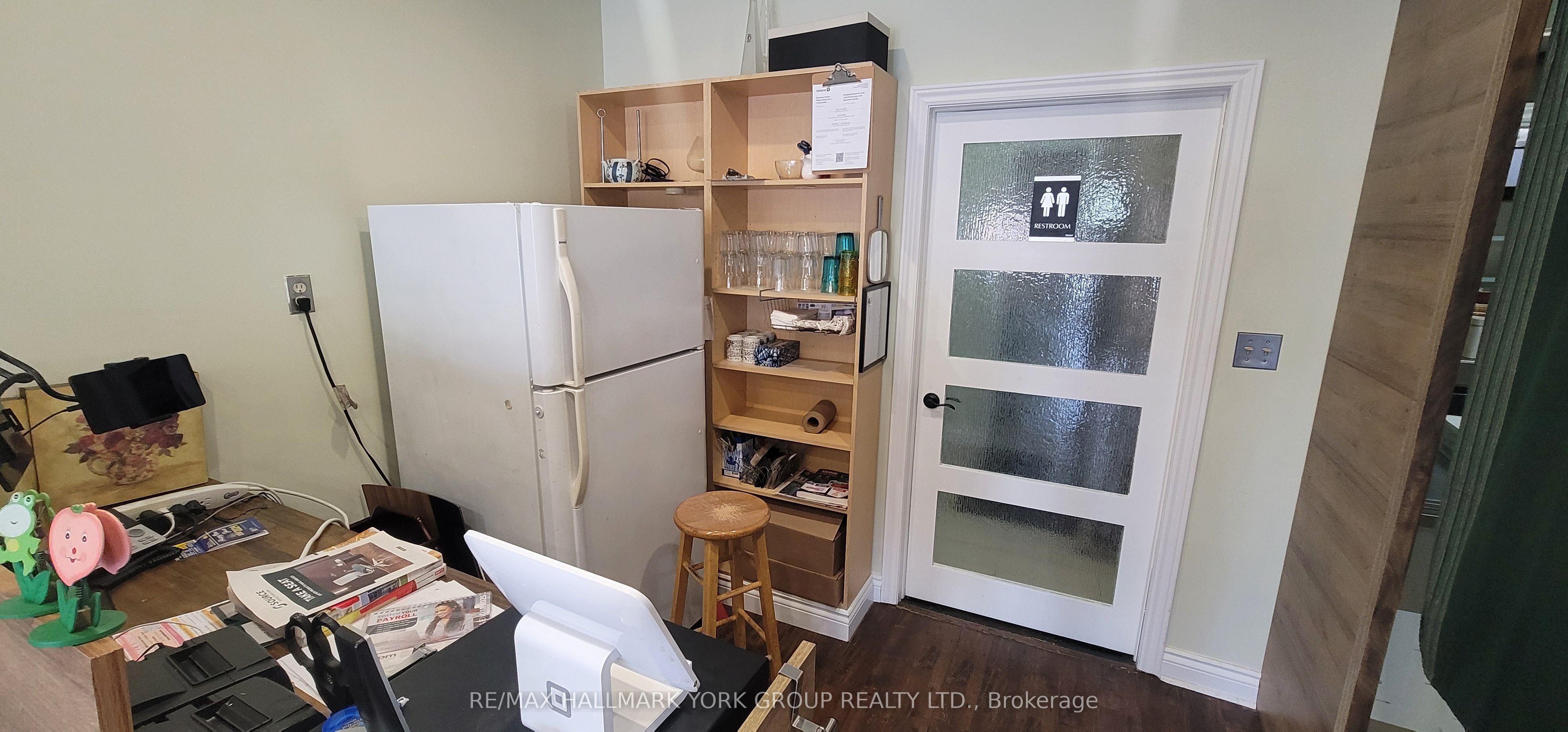 #2 - 15263 Yonge Street Property Photo 10