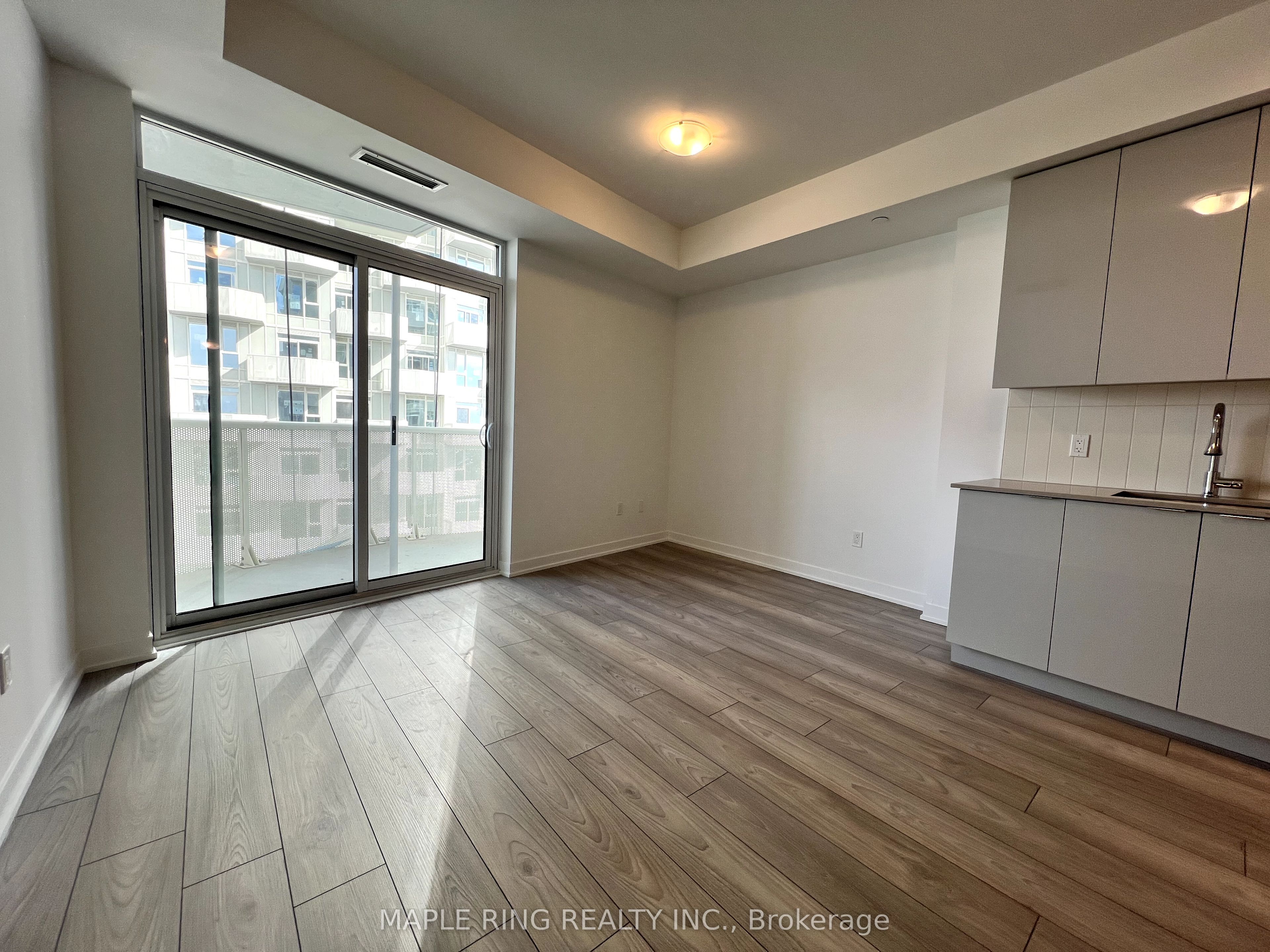10 Abeja Street 915 Property Photo 2
