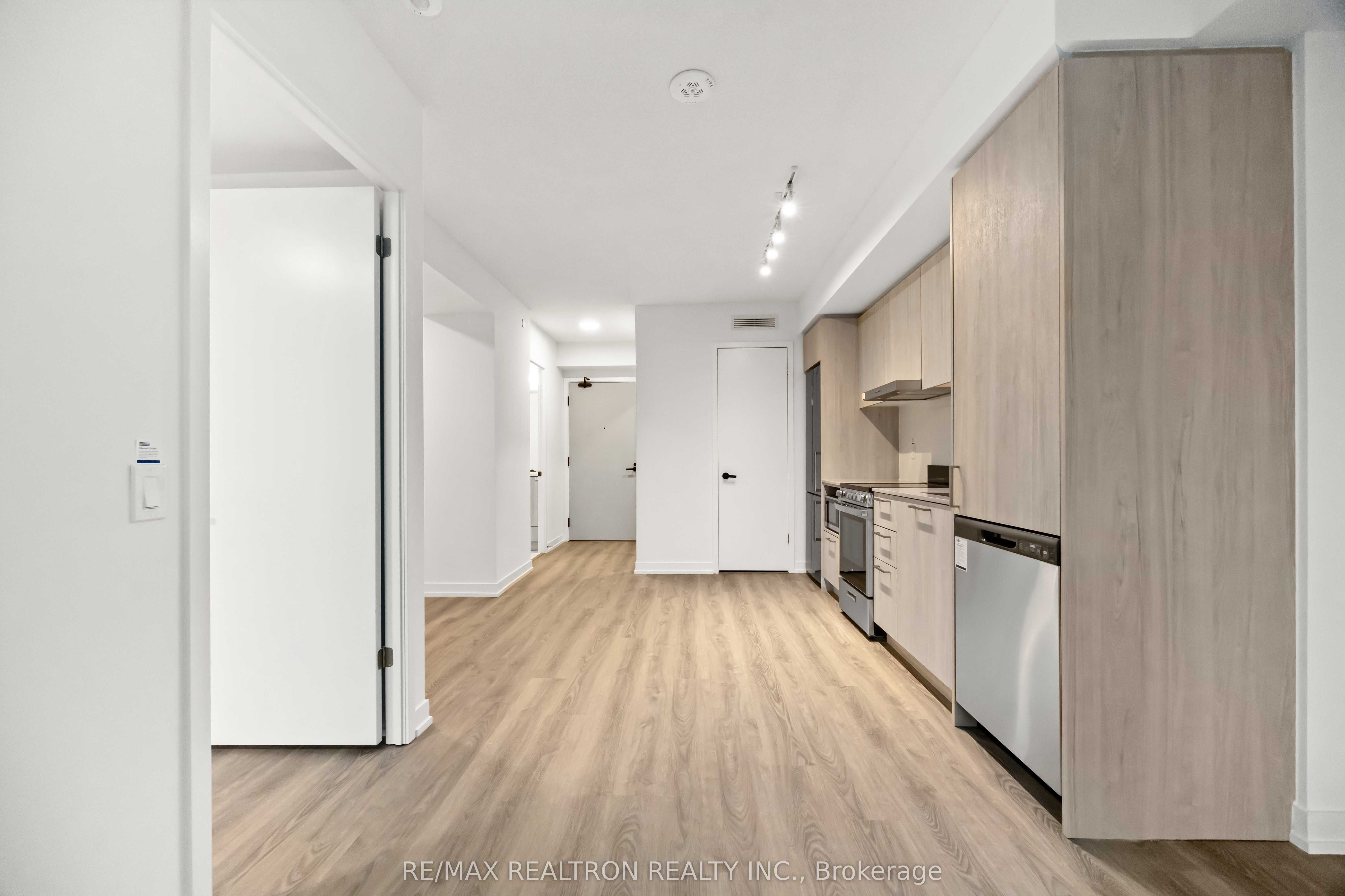 #3010 - 195 Commerce Street Property Photo 8