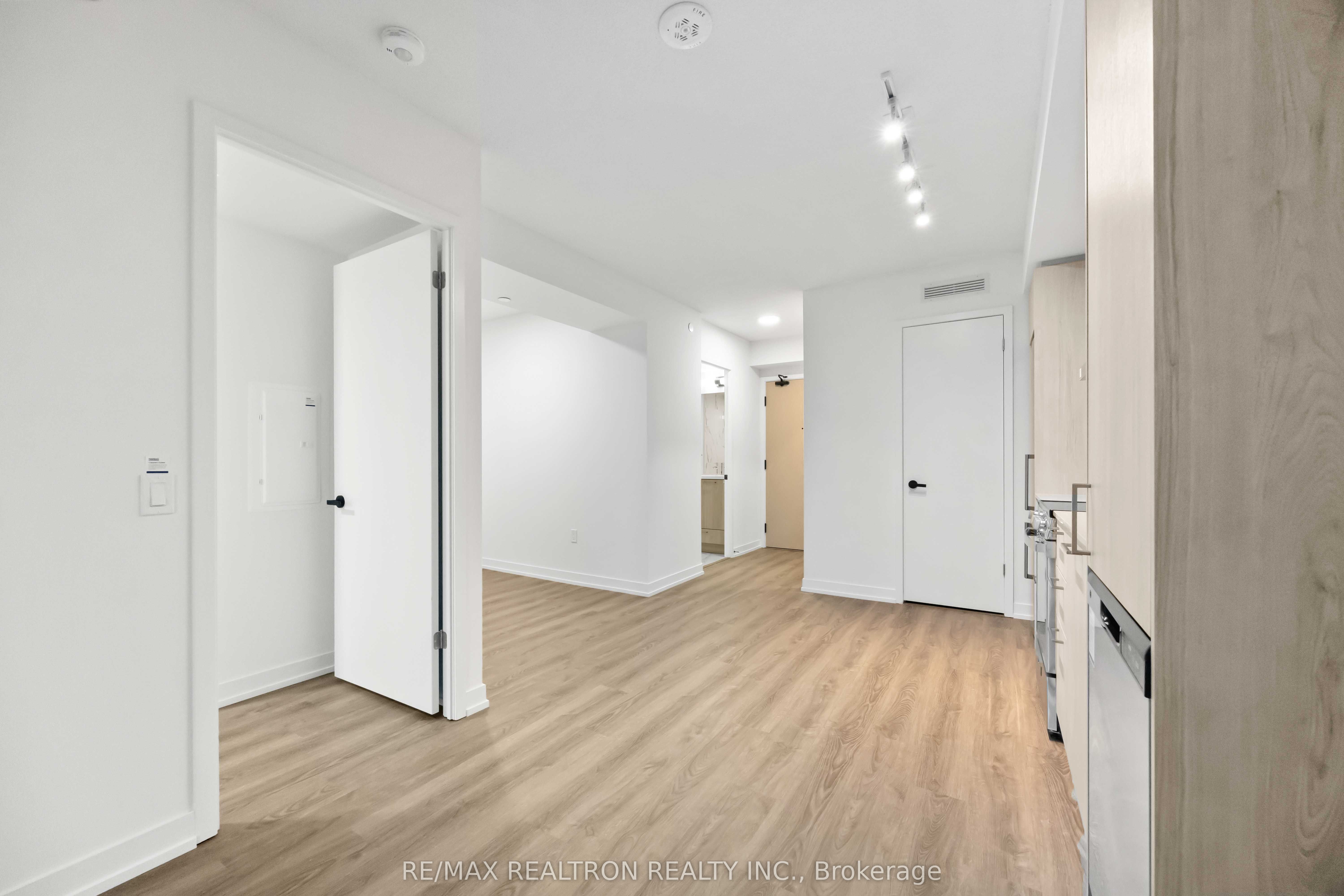 #3010 - 195 Commerce Street Property Photo 9