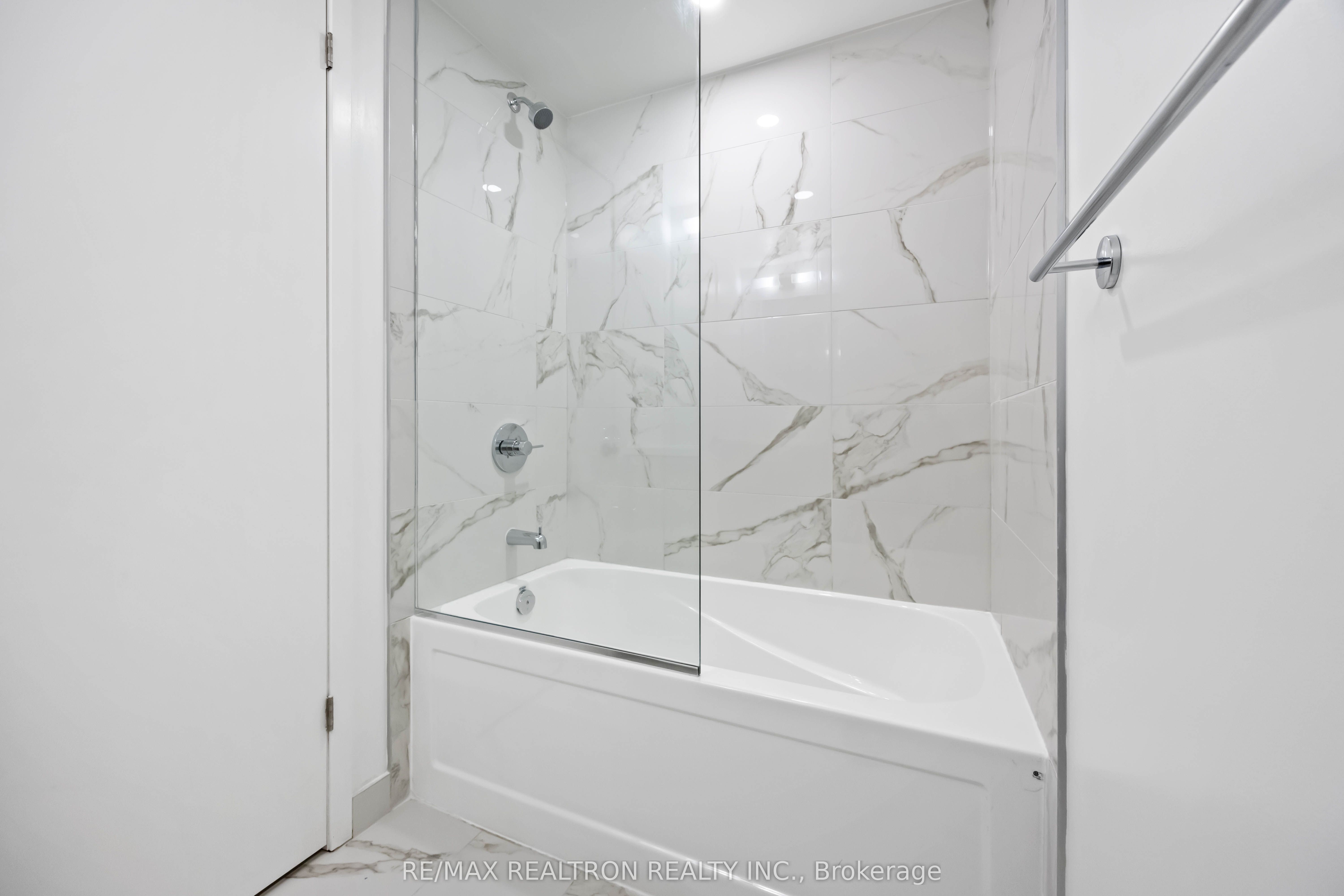 #3010 - 195 Commerce Street Property Photo 20