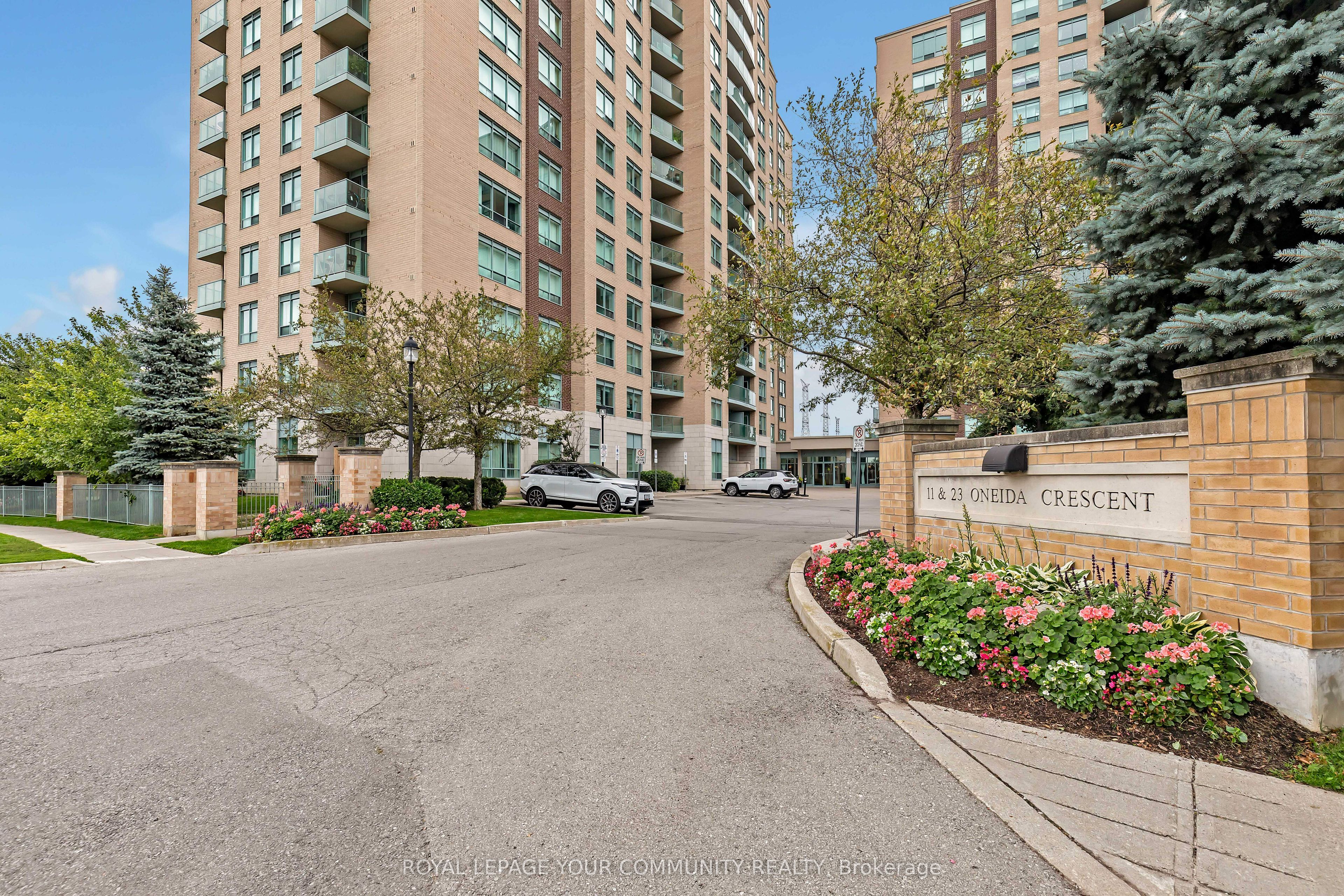 #502 - 11 Oneida Crescent Property Photo 1