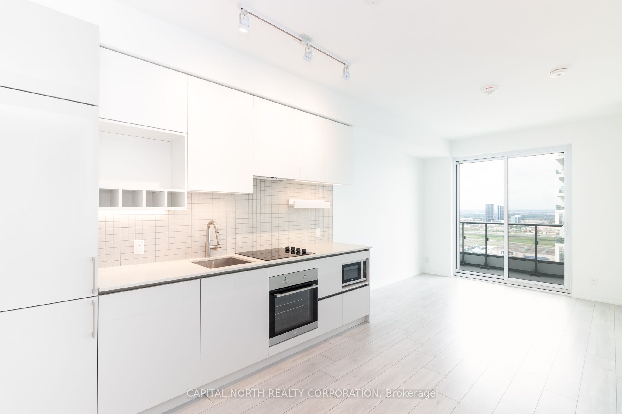 #2611 - 950 Portage Parkway Property Photo 6