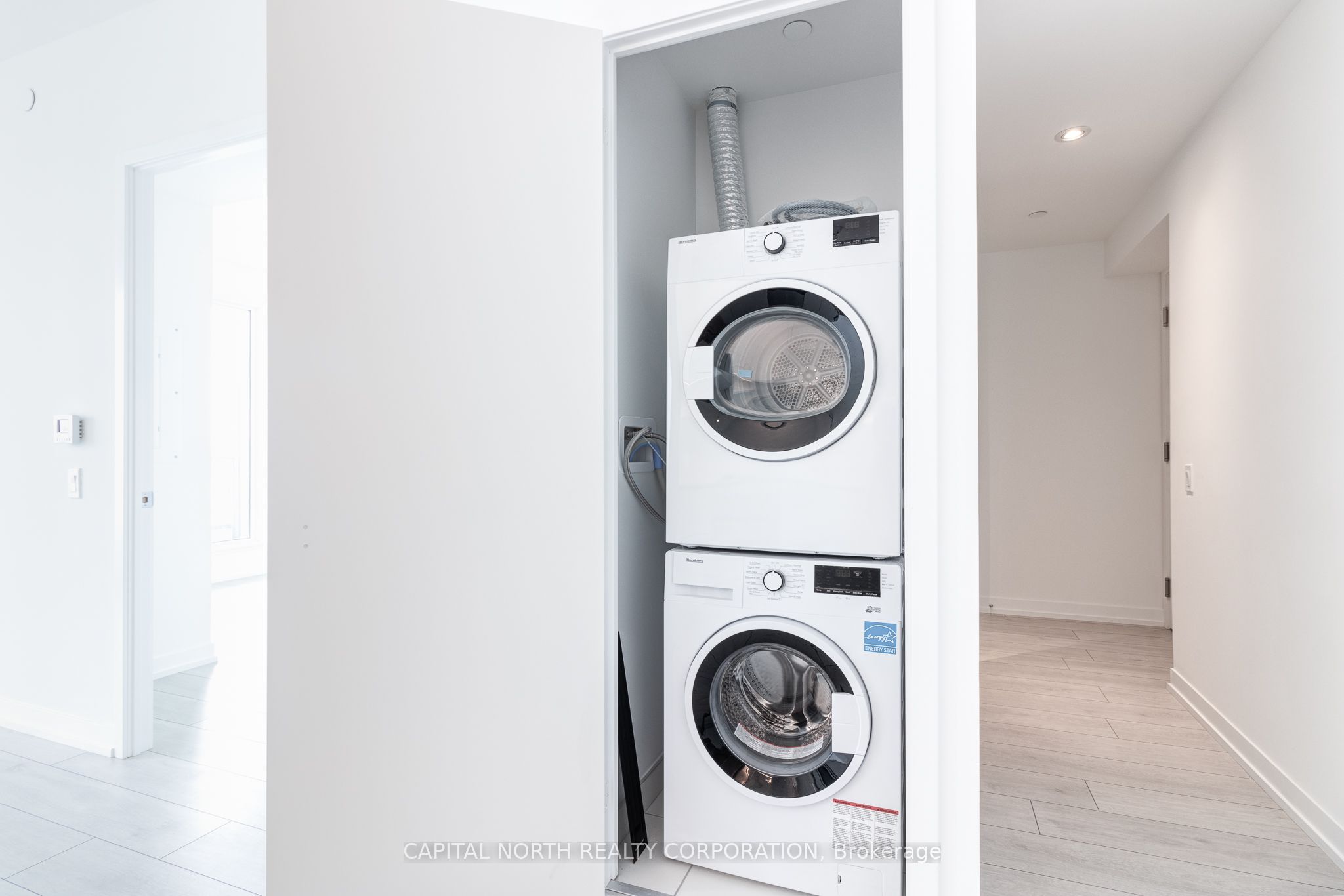 #2611 - 950 Portage Parkway Property Photo 12