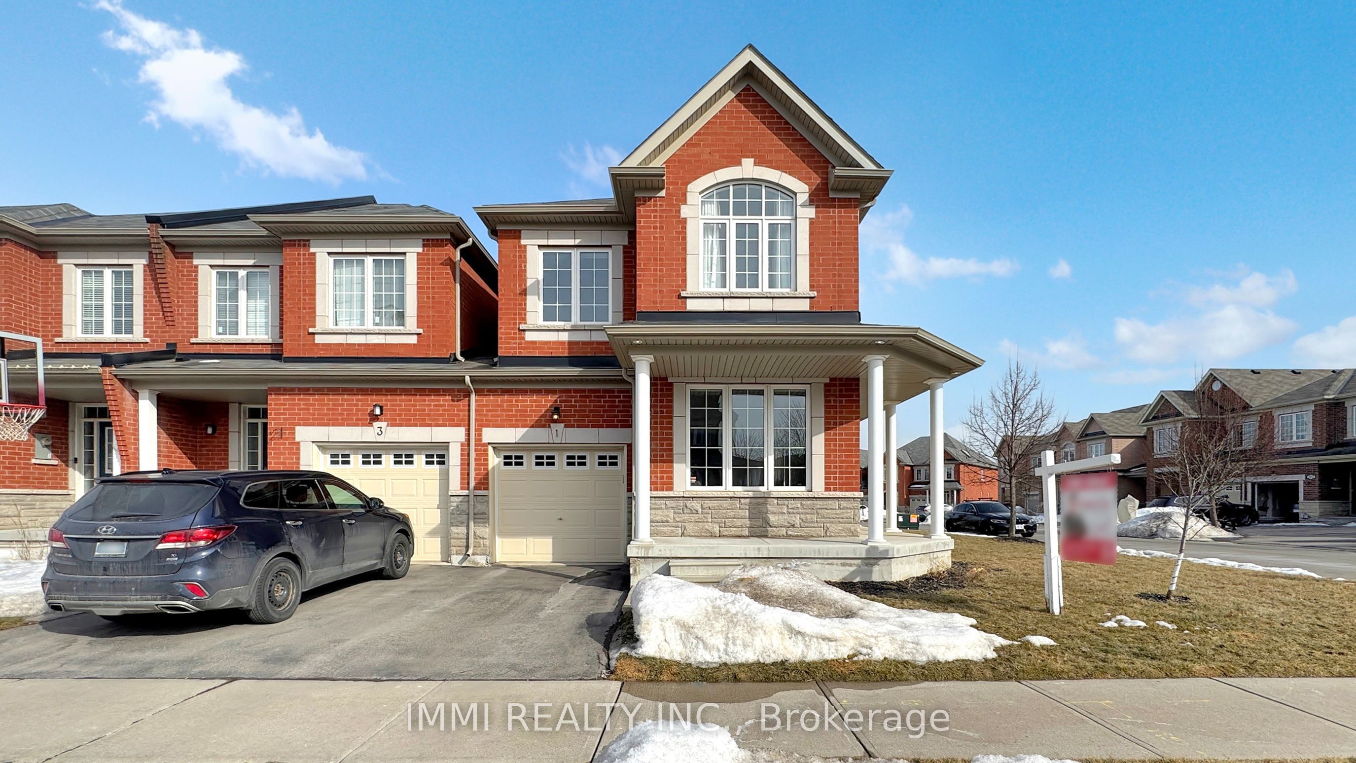 1 Napanee Street Property Photo 1