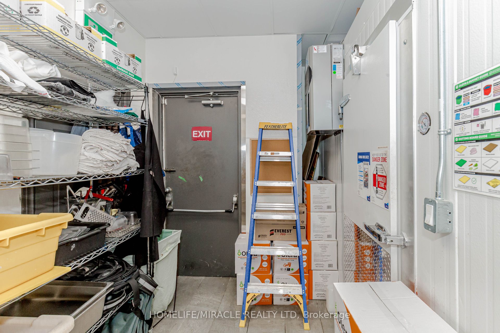 #5 - 411 Manhattan Drive Property Photo 40