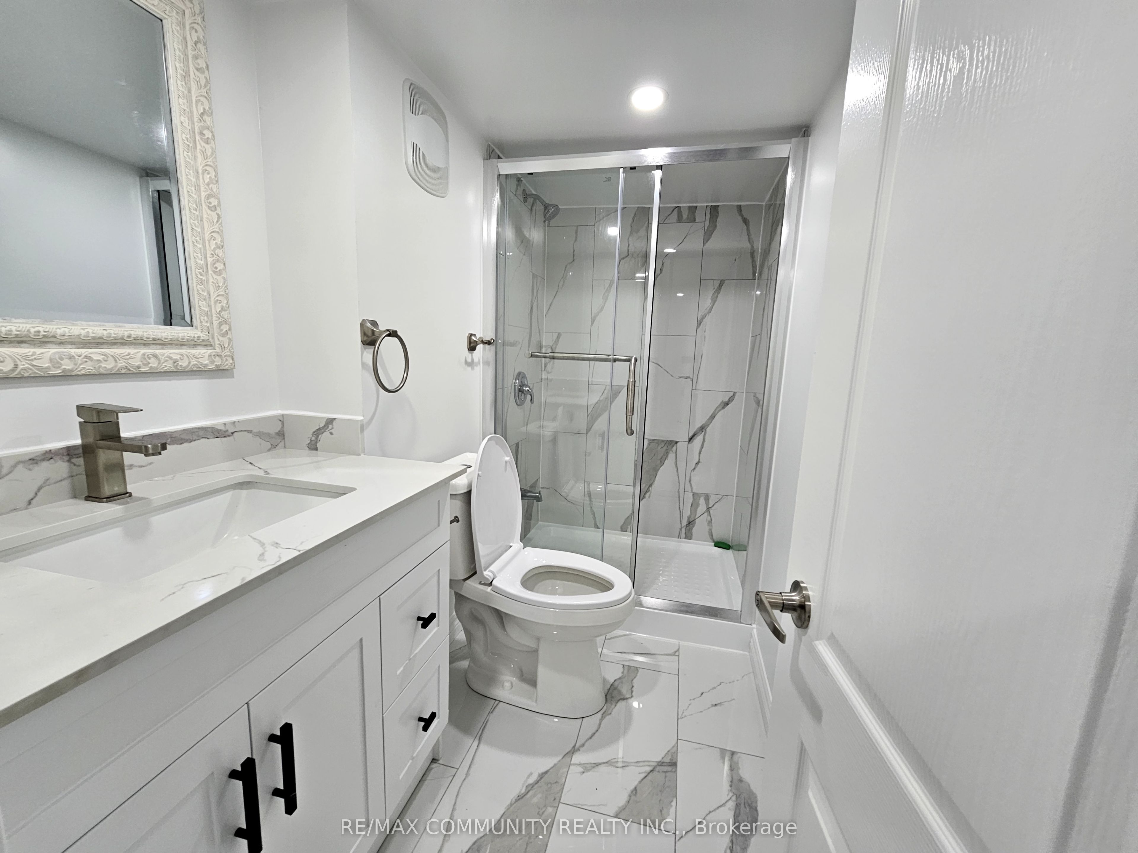 32 Liam Lane Basement Property Photo 5