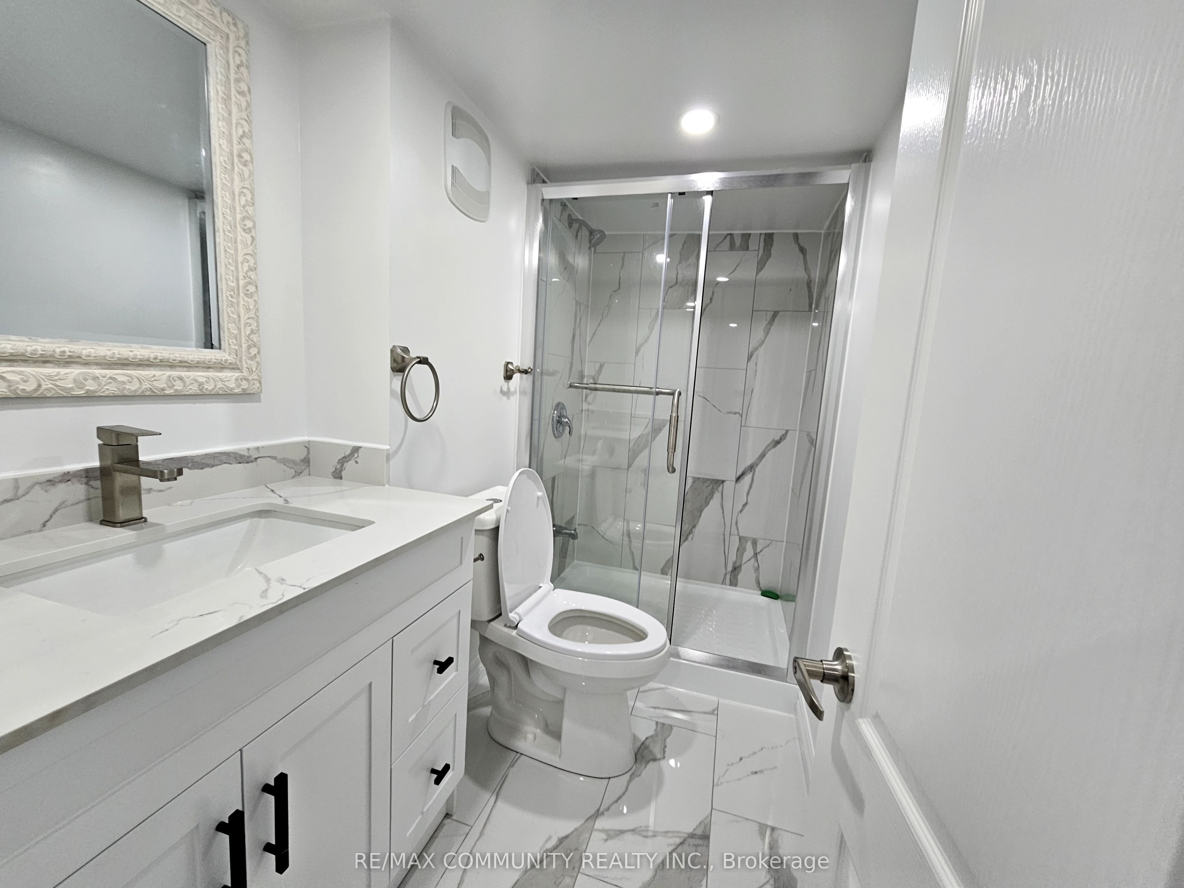 32 Liam Lane Basement Property Photo 6