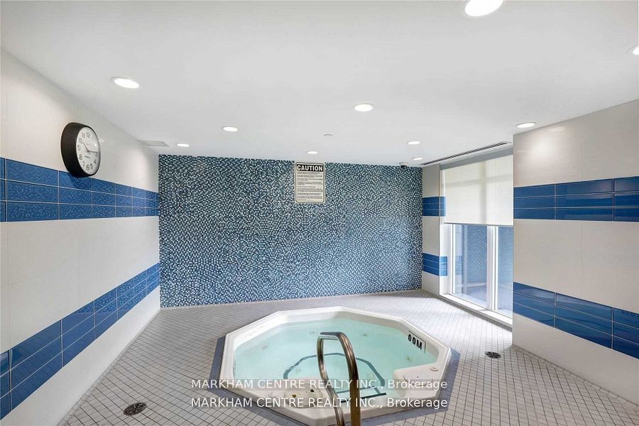 7171 Yonge Street 1805 Property Photo 15