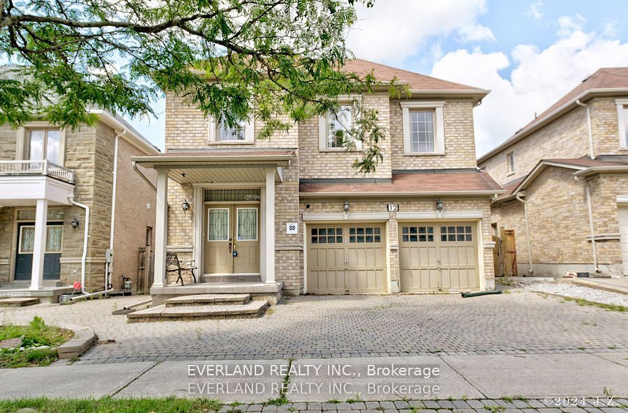12 Ferretti Street Property Photo 2