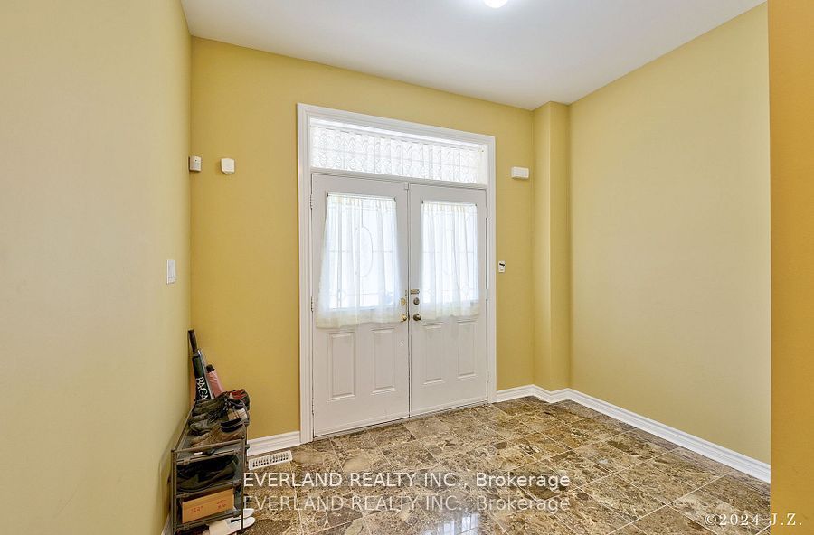 12 Ferretti Street Property Photo 3