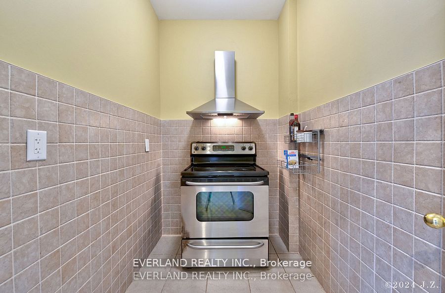 12 Ferretti Street Property Photo 16