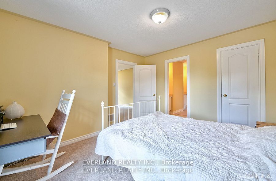 12 Ferretti Street Property Photo 21