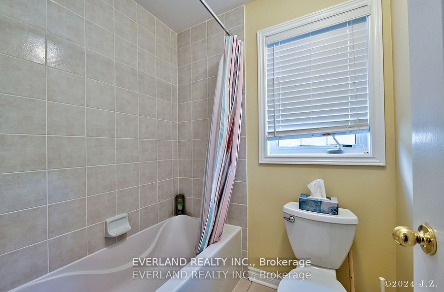 12 Ferretti Street Property Photo 23