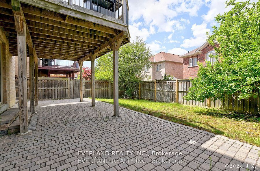 12 Ferretti Street Property Photo 37
