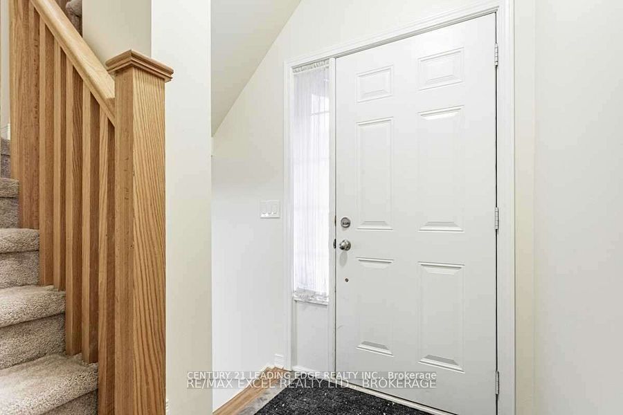 33 Ormerod Lane S Property Photo 4