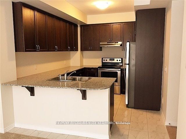 33 Ormerod Lane S Property Photo 5