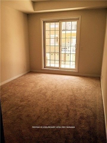 33 Ormerod Lane S Property Photo 6