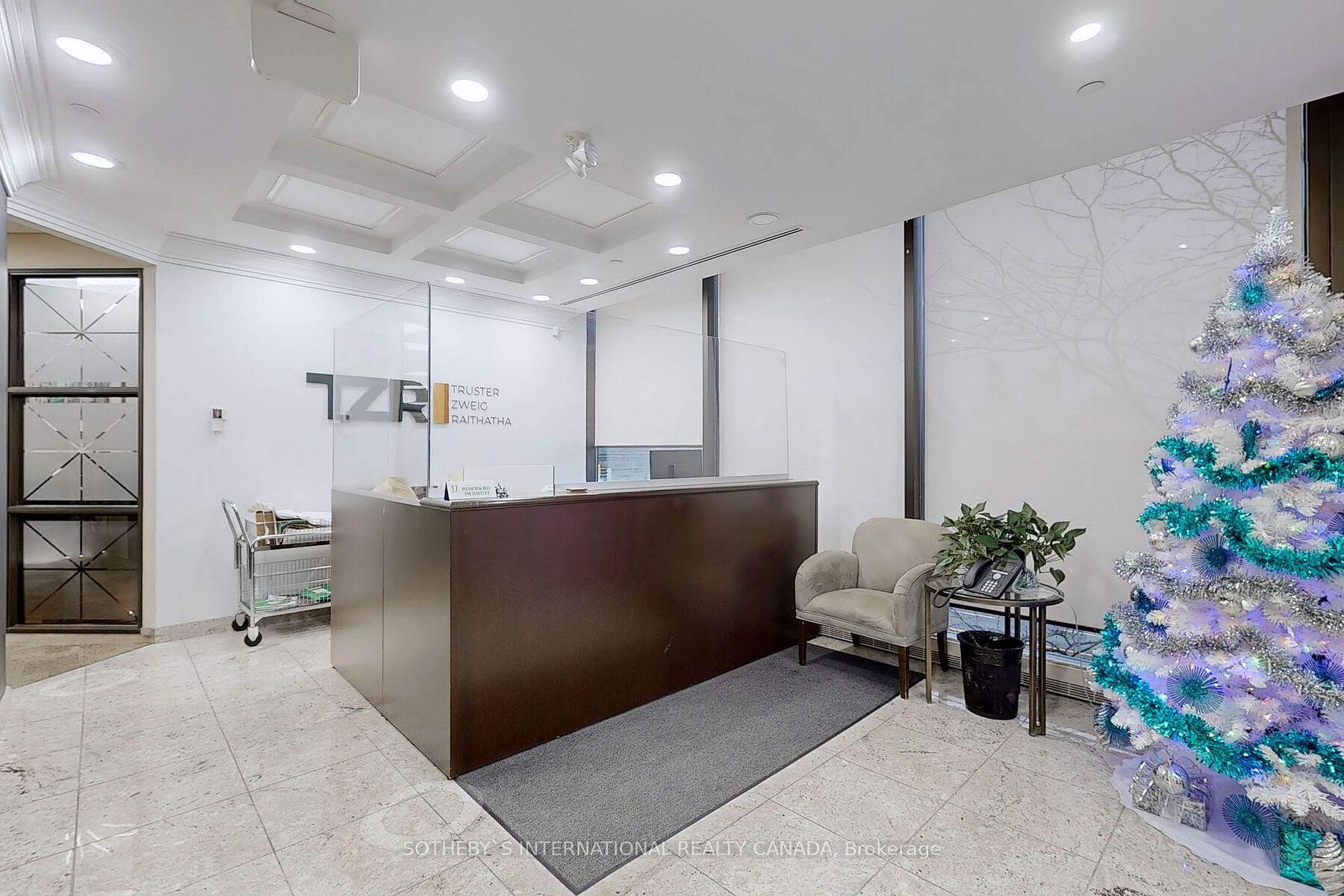 500 Highway 7 N/a E 208 Property Photo 6