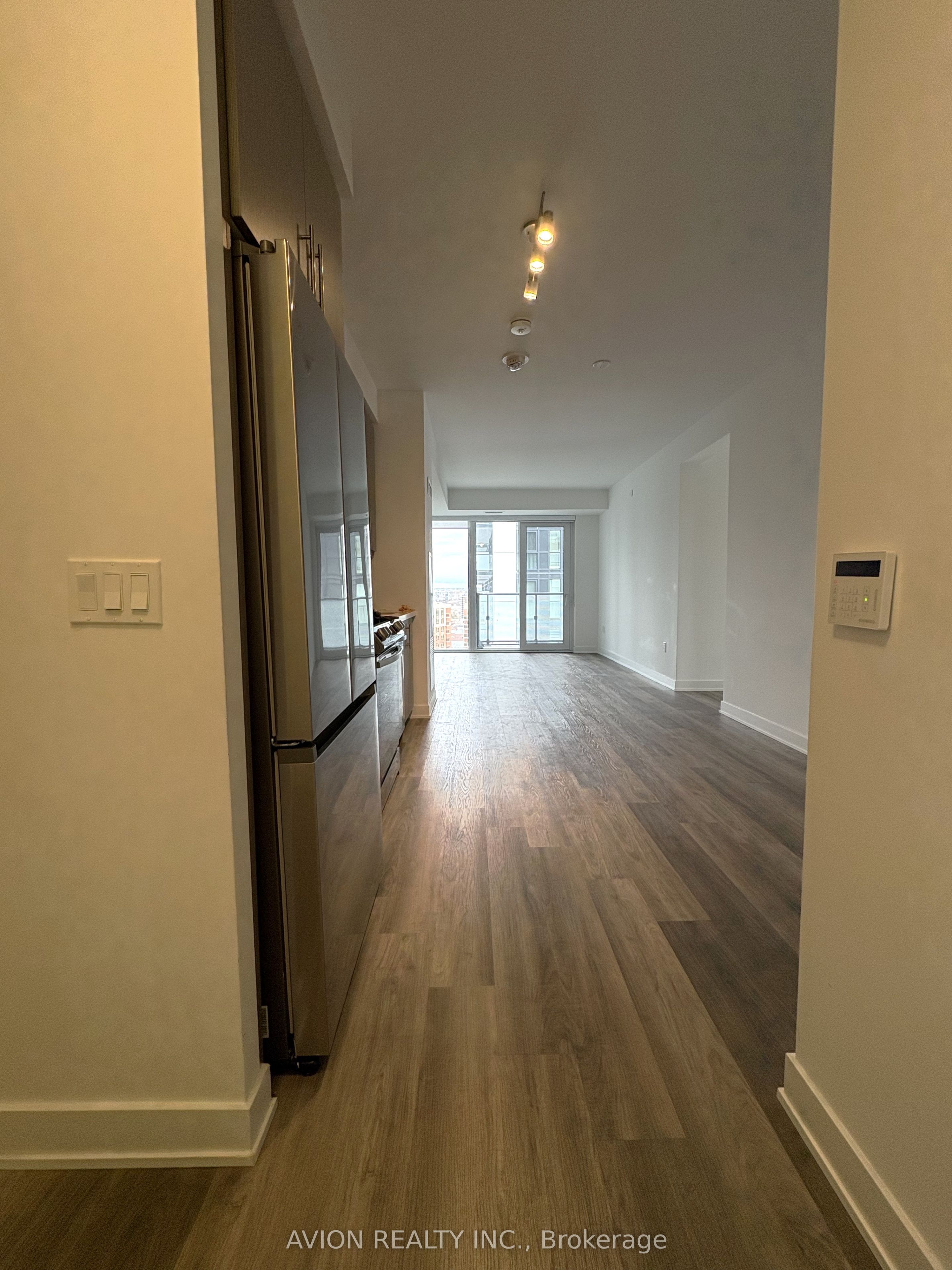 #1505 - 105 Oneida Crescent Property Photo 1