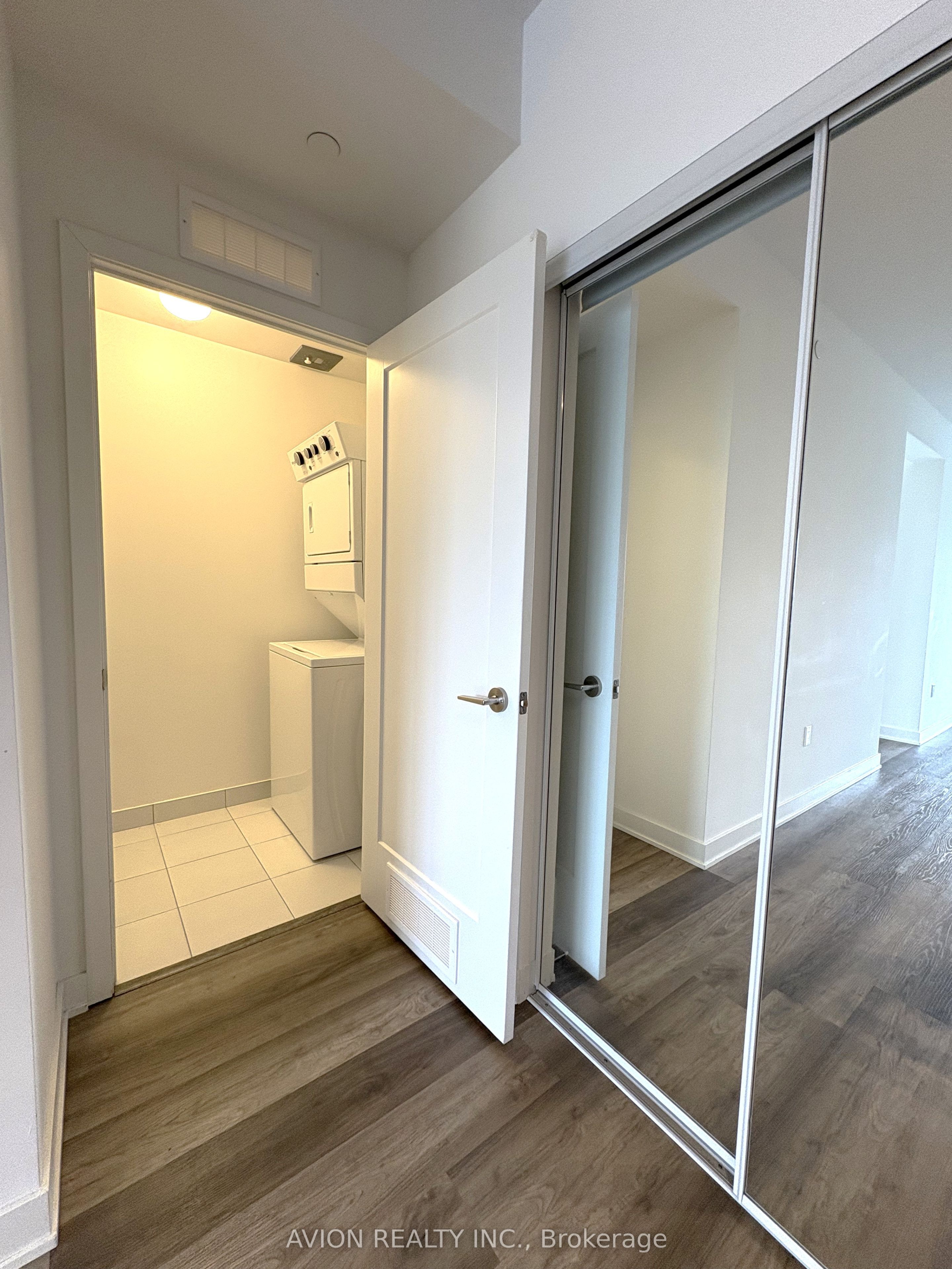 #1505 - 105 Oneida Crescent Property Photo 10