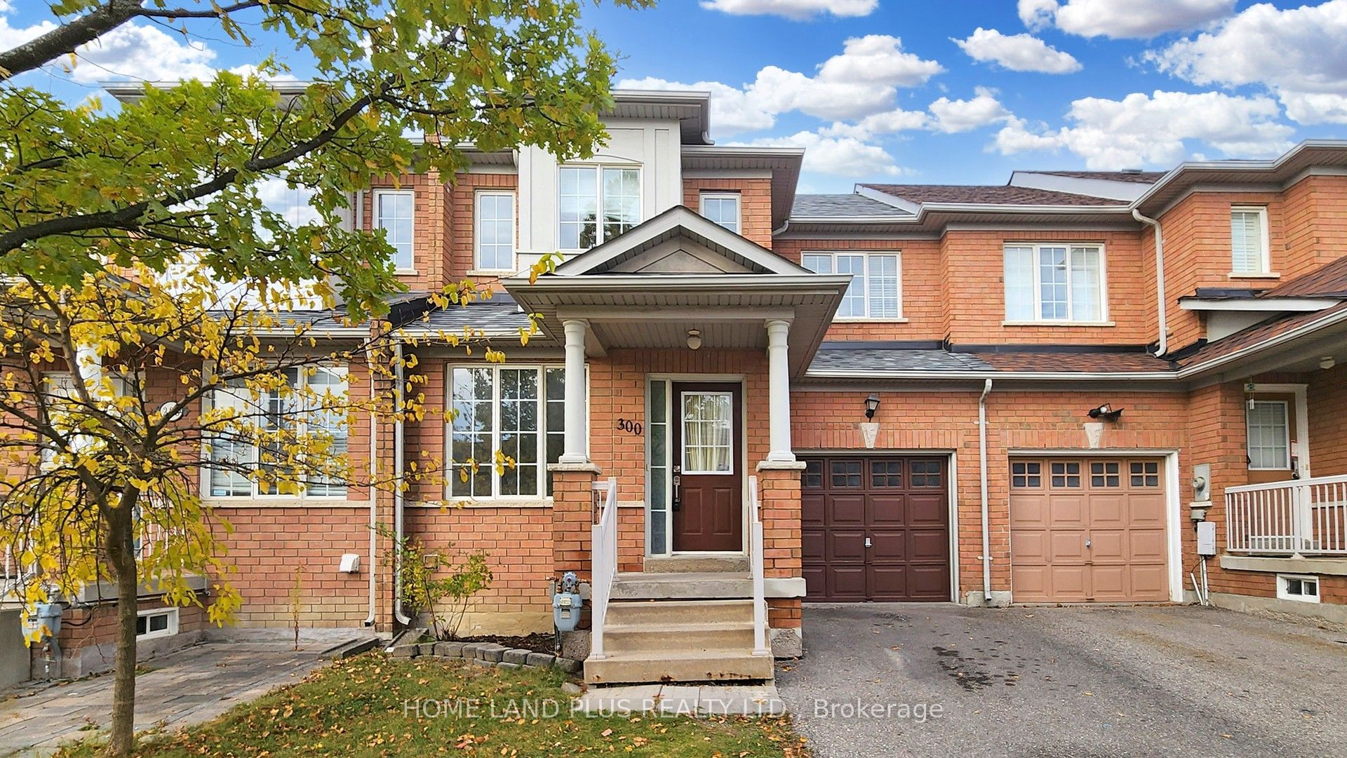 300 Flagstone Way Property Photo