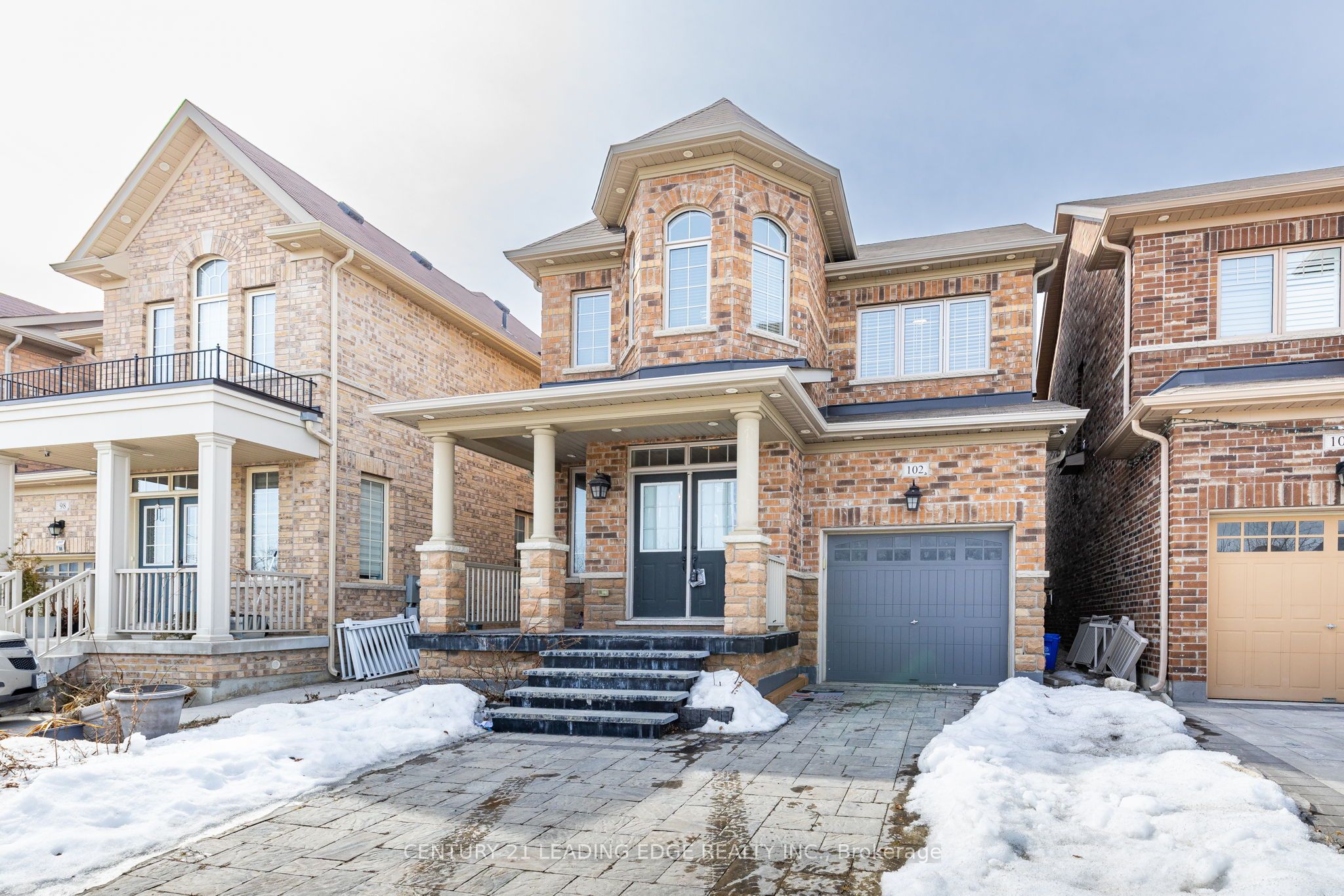 102 Mactier Drive Property Photo 1
