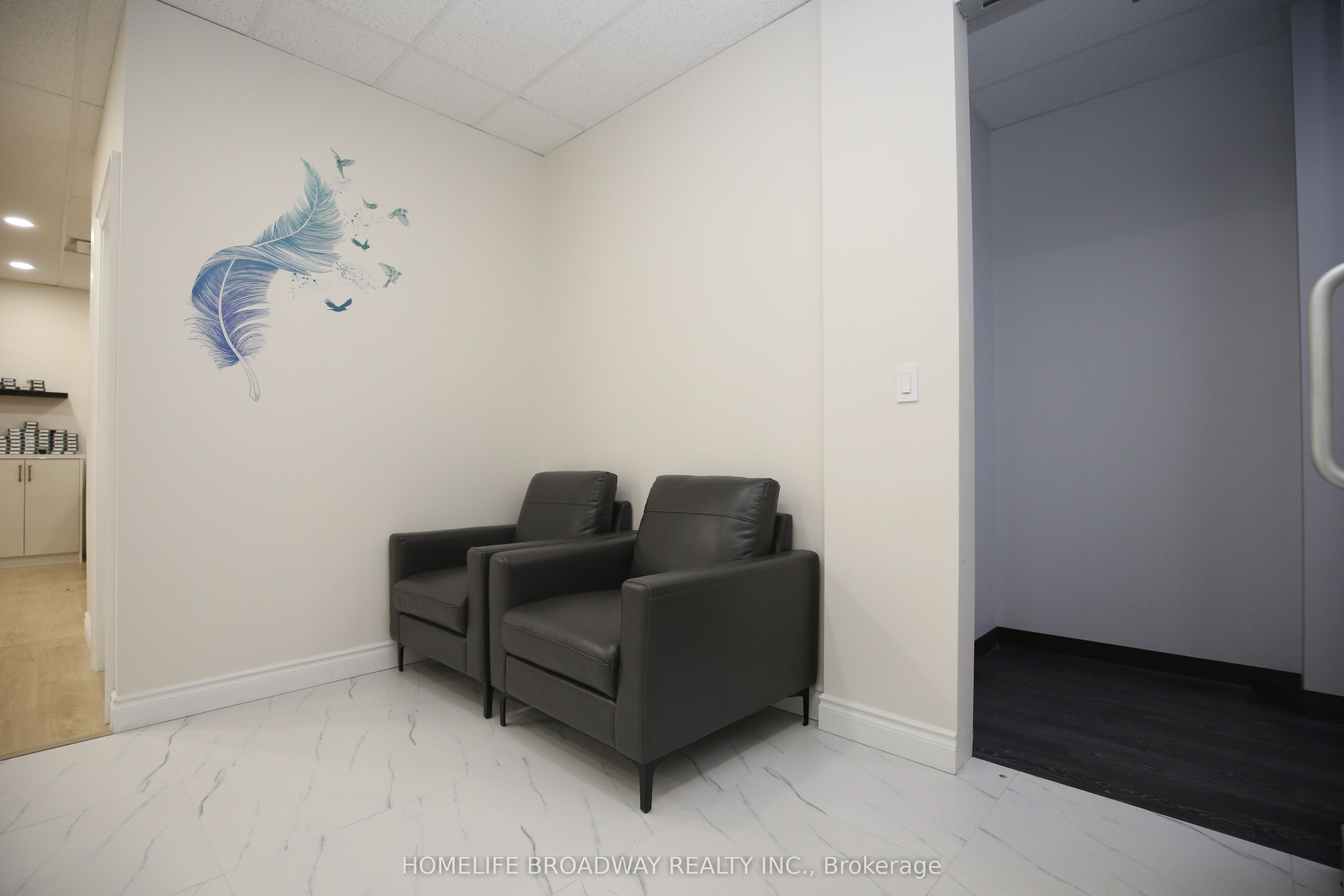 #312 - 3621 Highway 7 Avenue Property Photo 4
