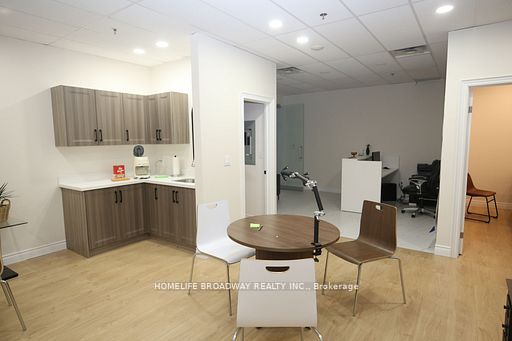 #312 - 3621 Highway 7 Avenue Property Photo 6