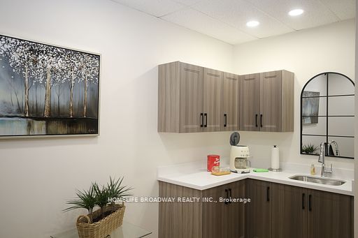 #312 - 3621 Highway 7 Avenue Property Photo 7