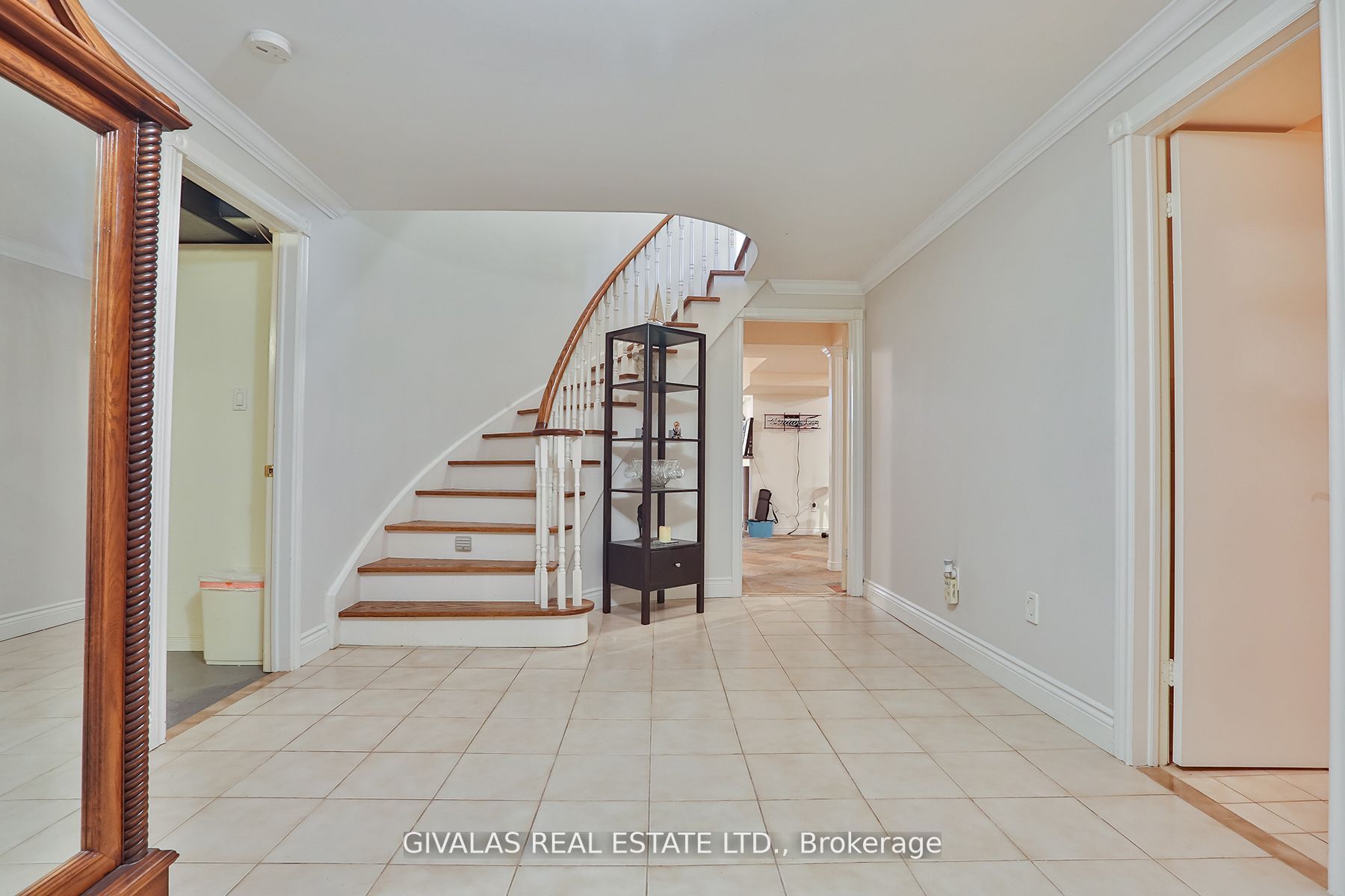 25 Sala Drive Property Photo 32