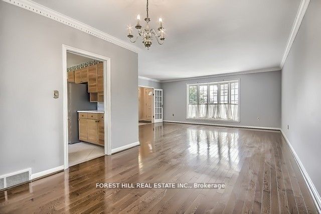 73 Riverside Boulevard Property Photo 7
