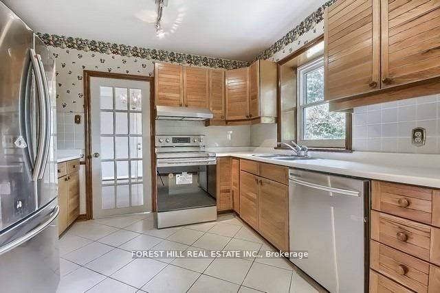 73 Riverside Boulevard Property Photo 9