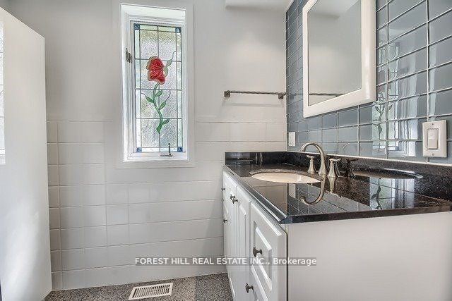 73 Riverside Boulevard Property Photo 12