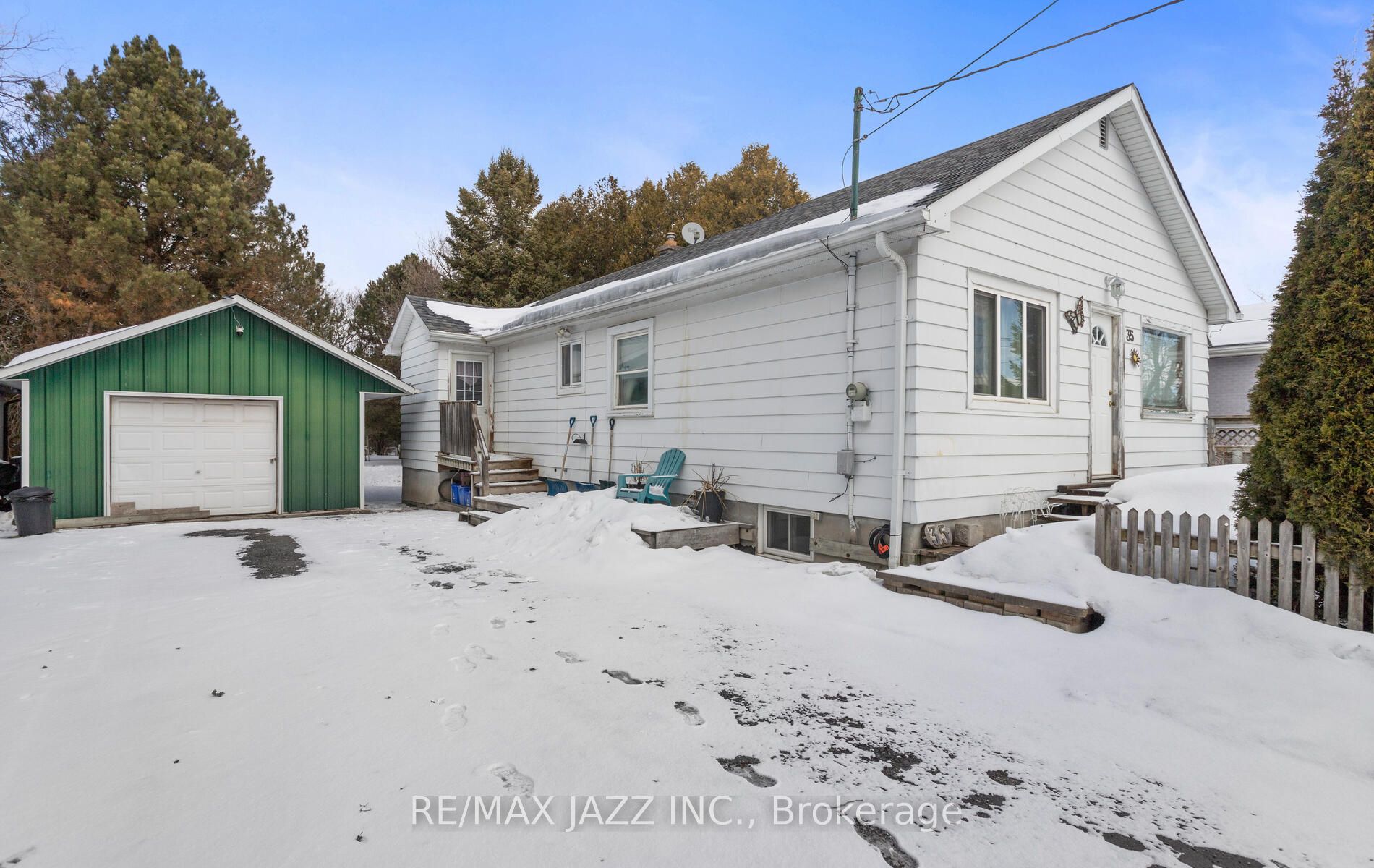 35 Maple Street Property Photo