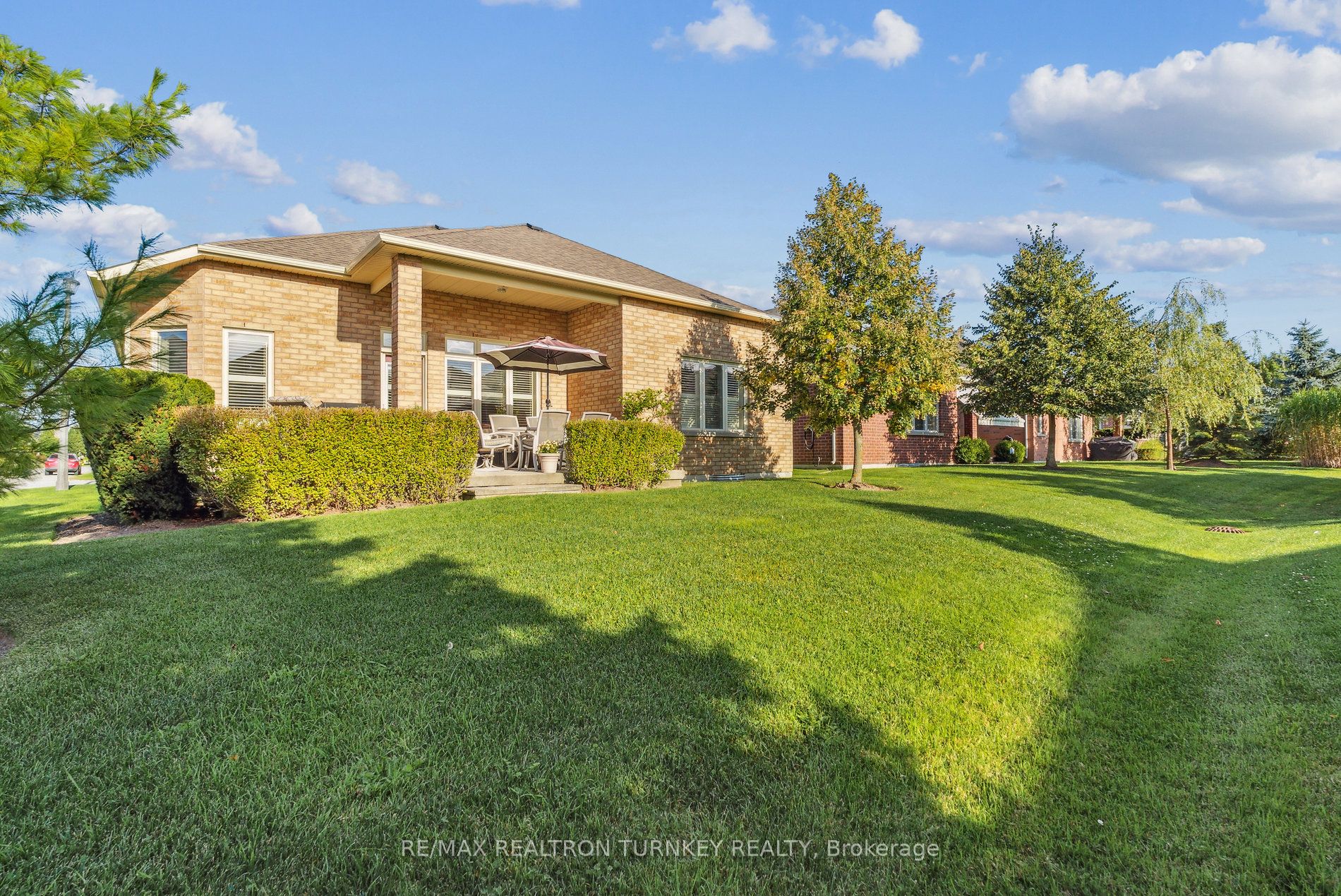 2 Suggs Lane Property Photo 27