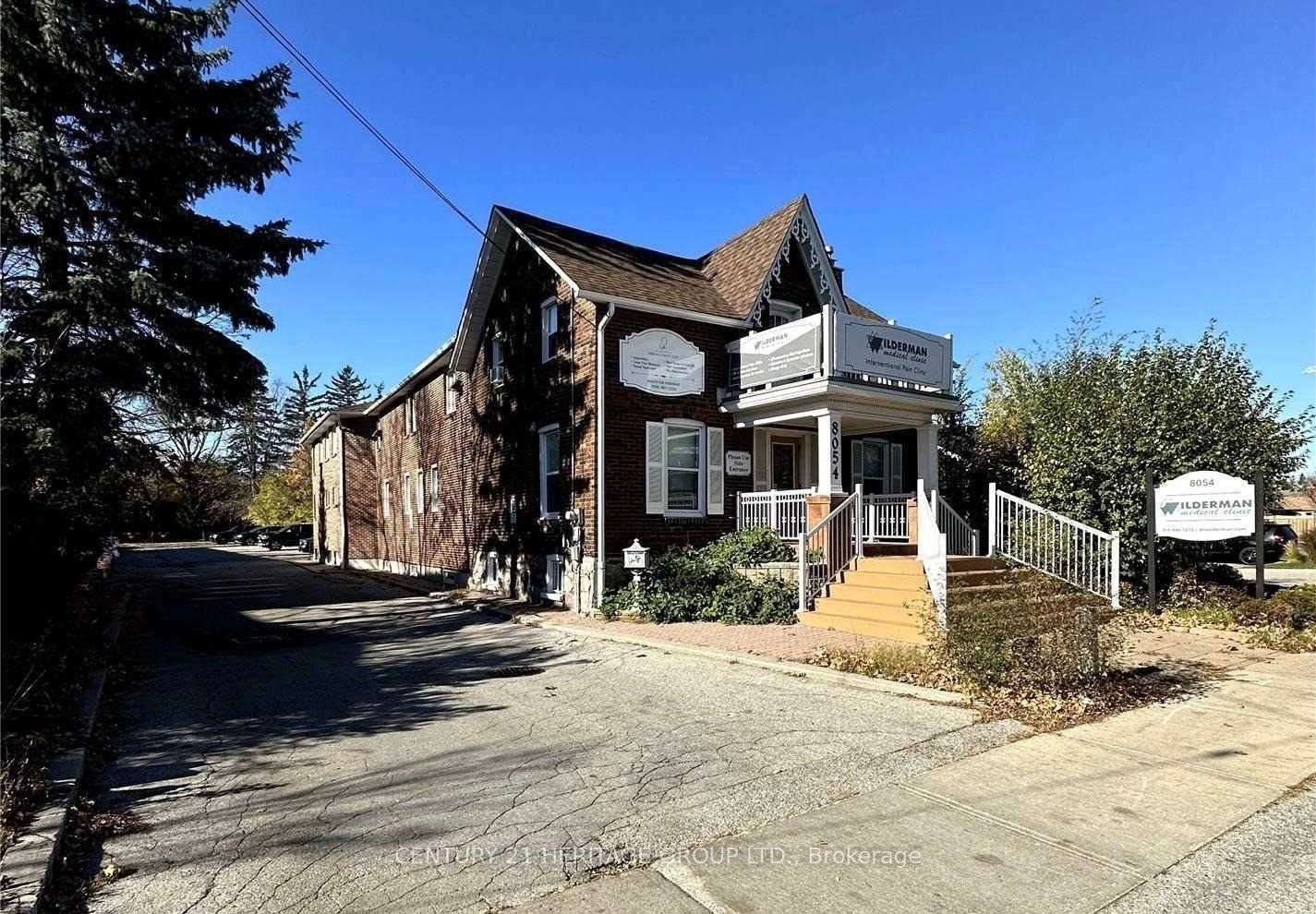 8054 Yonge Street Property Photo 5