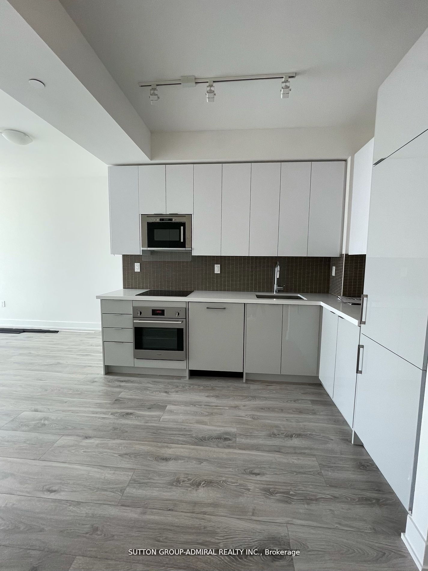 #1101 - 2908 Highway 7 Property Photo 5