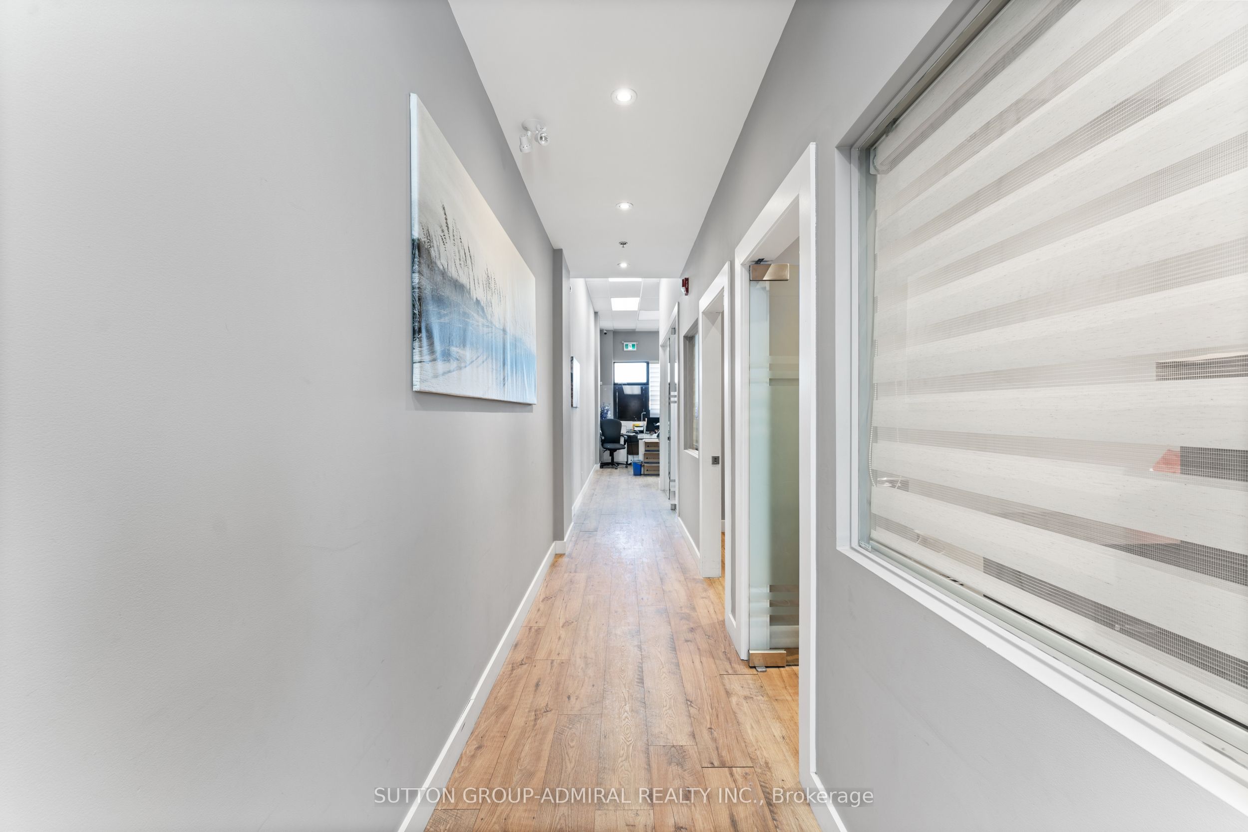 #101 - 10376 Yonge Street Property Photo 7
