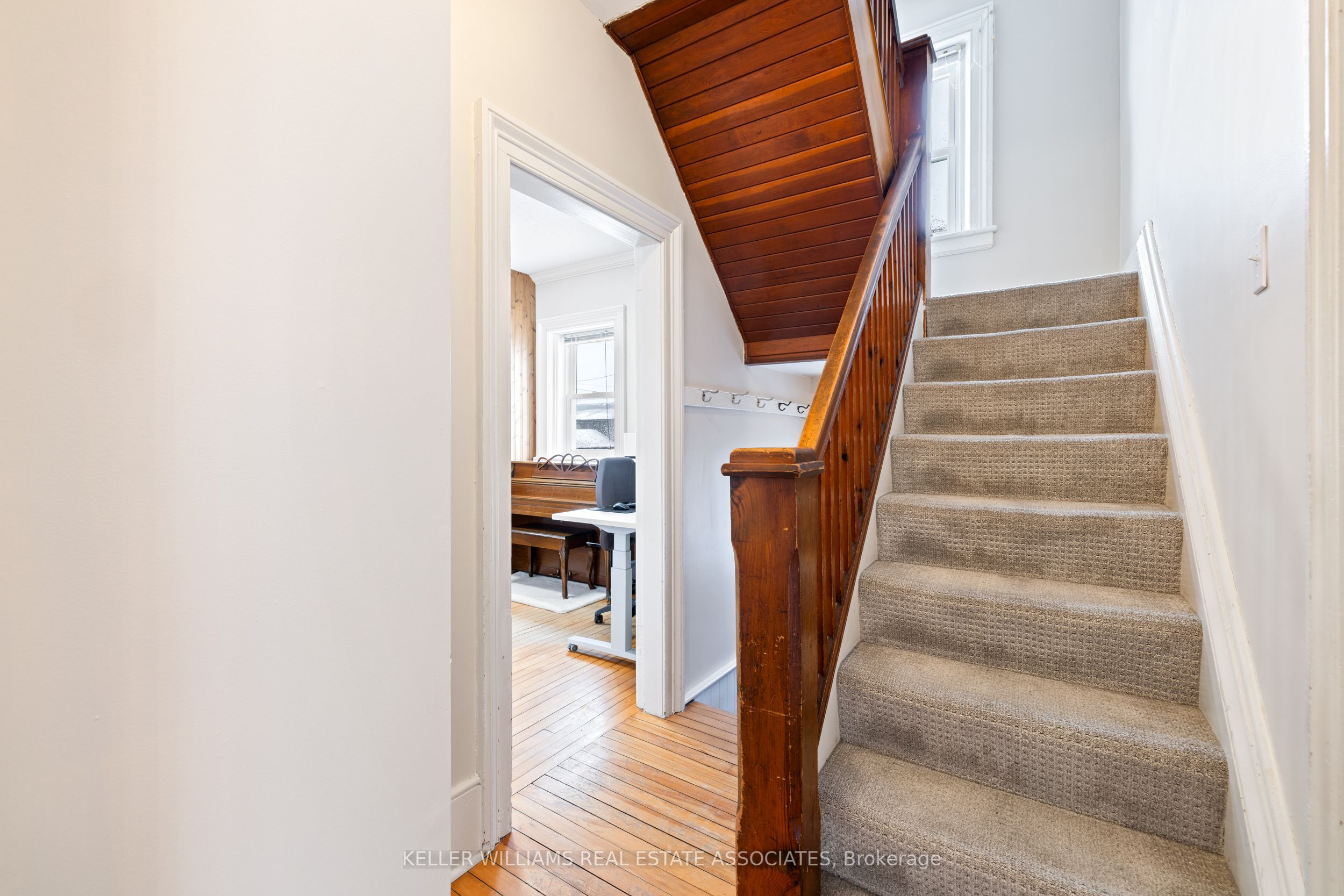 1379 Killarney Beach Road Property Photo 19