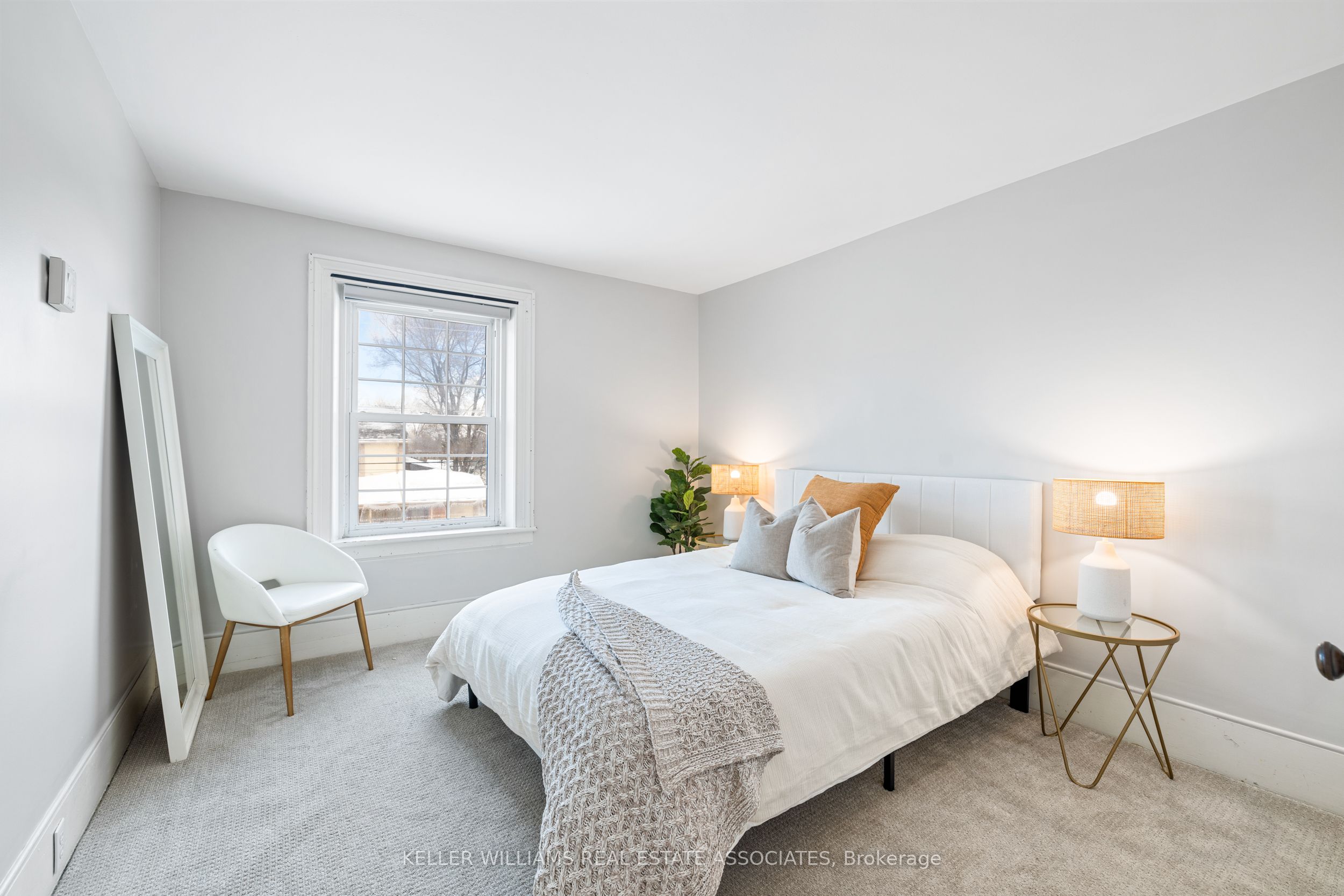 1379 Killarney Beach Road Property Photo 20