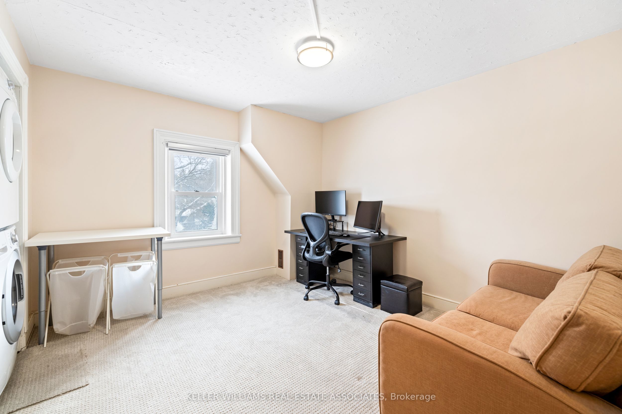 1379 Killarney Beach Road Property Photo 22