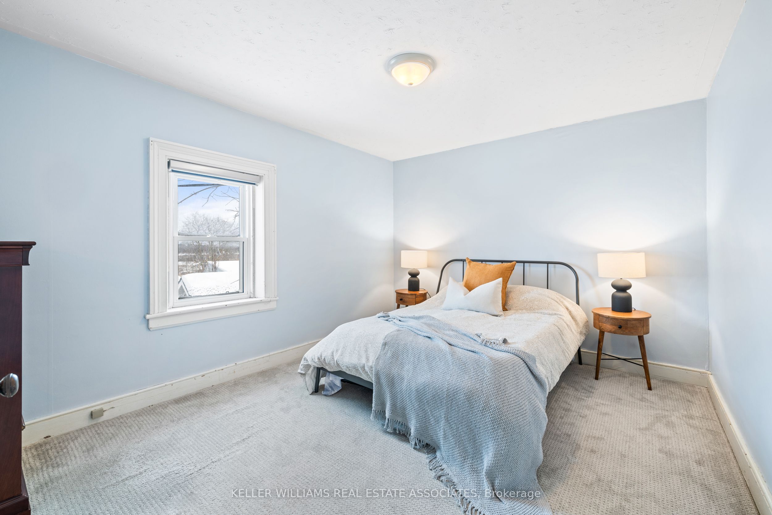 1379 Killarney Beach Road Property Photo 24