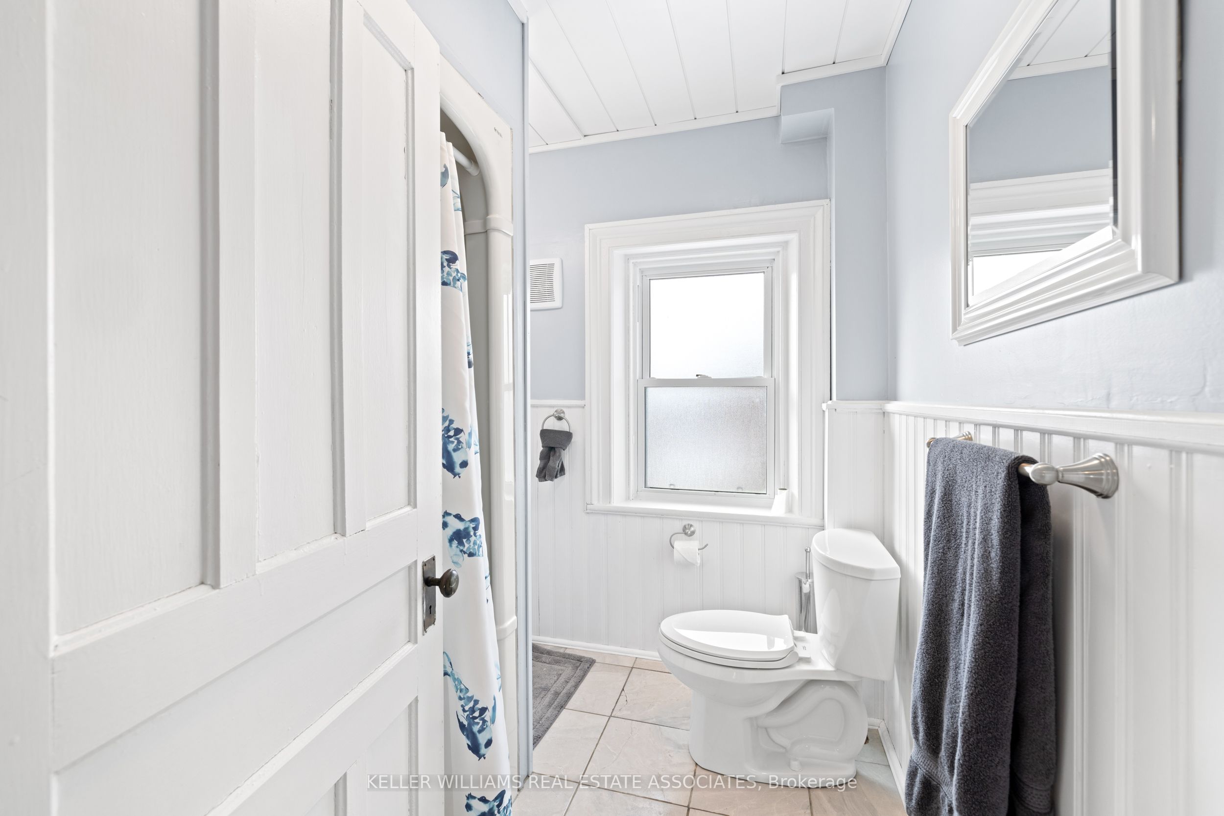1379 Killarney Beach Road Property Photo 25