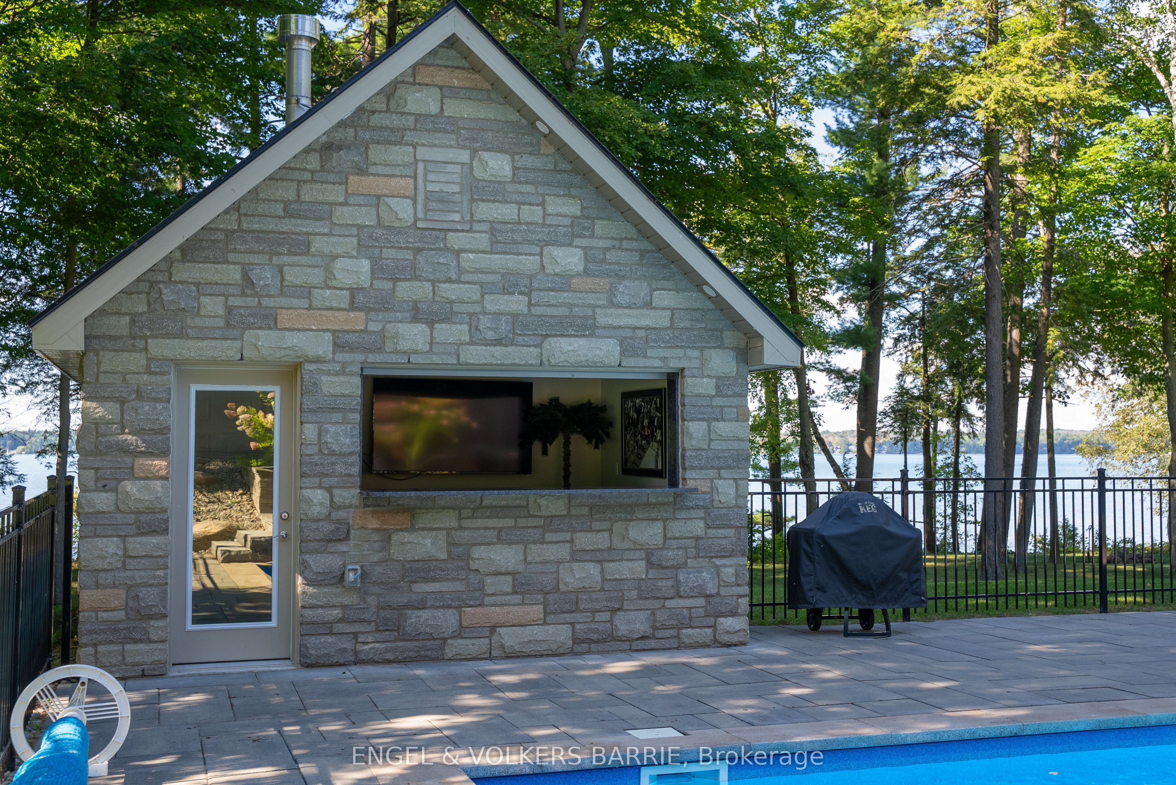 1220 Shoreview Drive Property Photo 37
