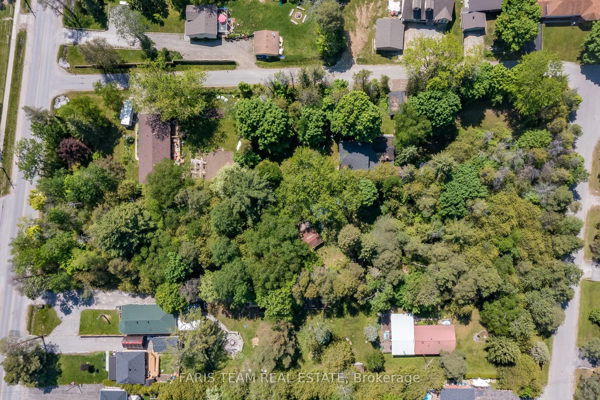 2144 25th Side Road Property Photo