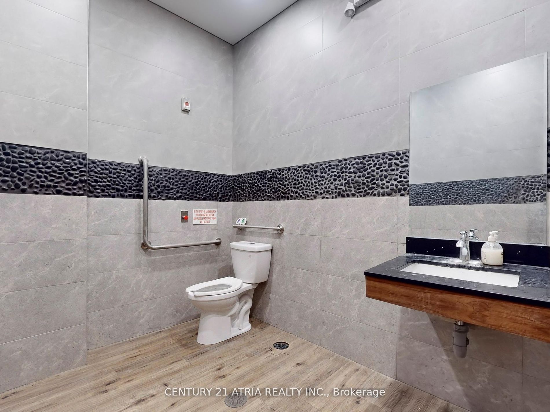 #33 - 3255 Rutherford Road Property Photo 8